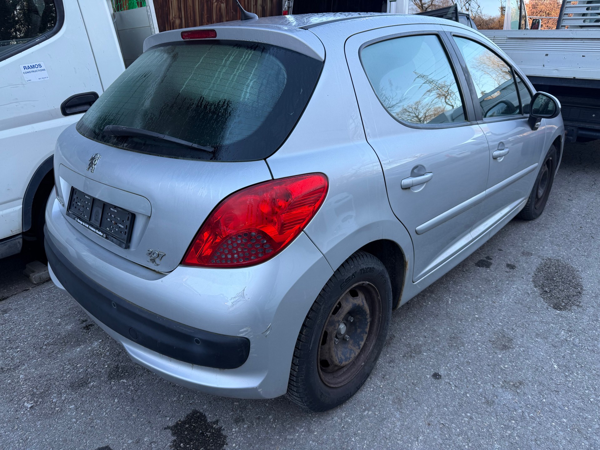PEUGEOT 207 1.6 16V Sport Automatic-showroom-element-3