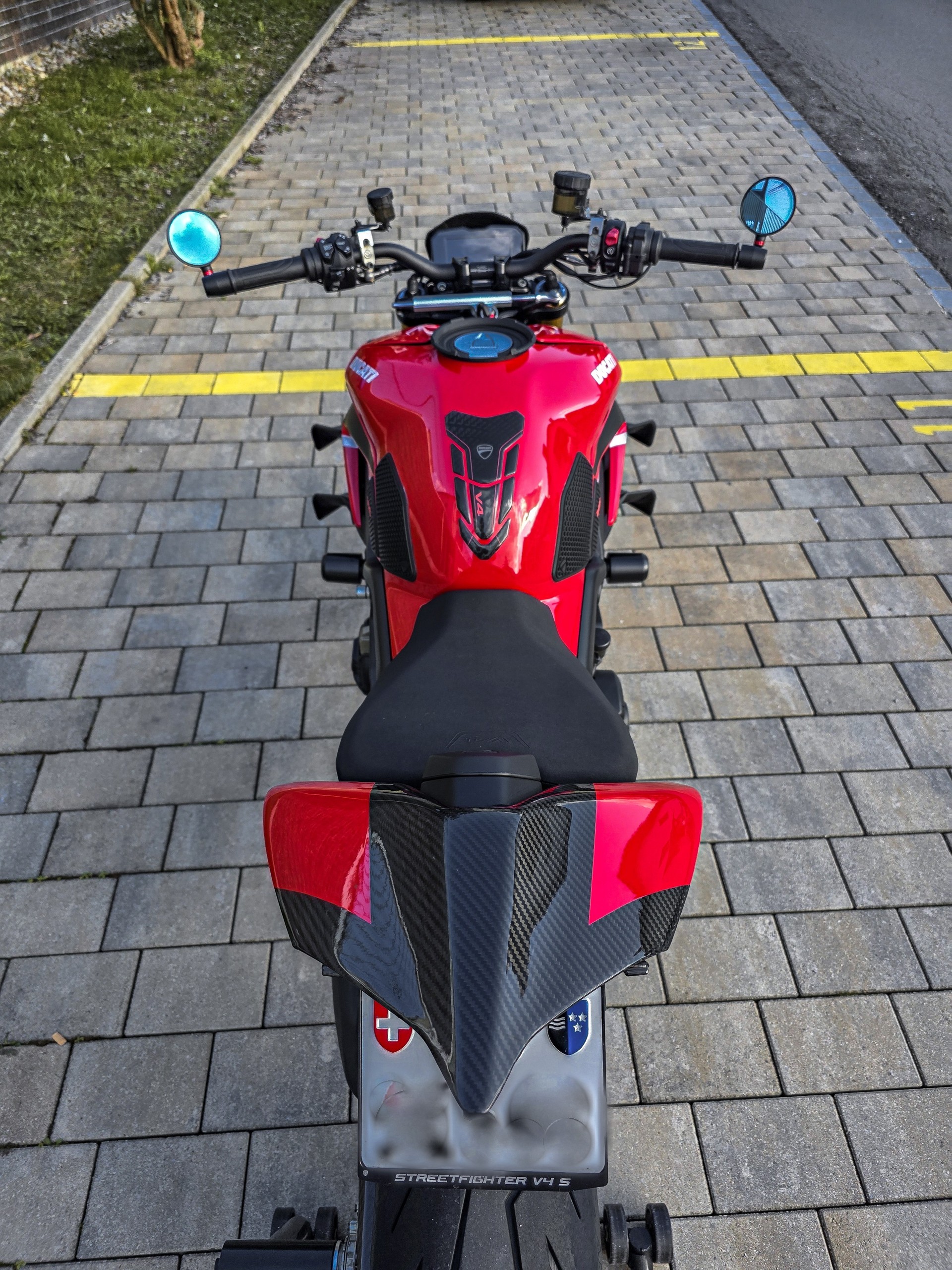 DUCATI Streetfighter V4 S-image-5