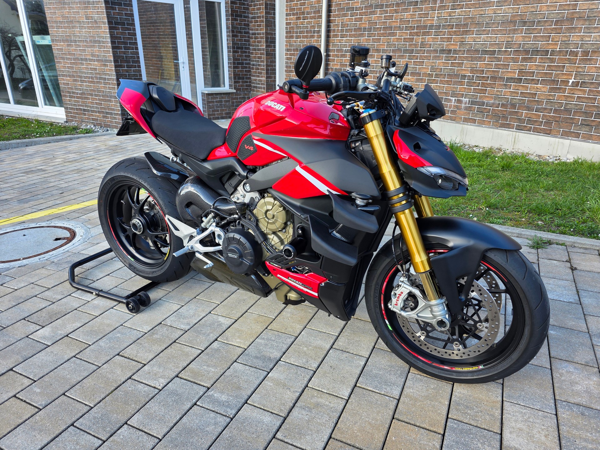 DUCATI Streetfighter V4 S-image-4