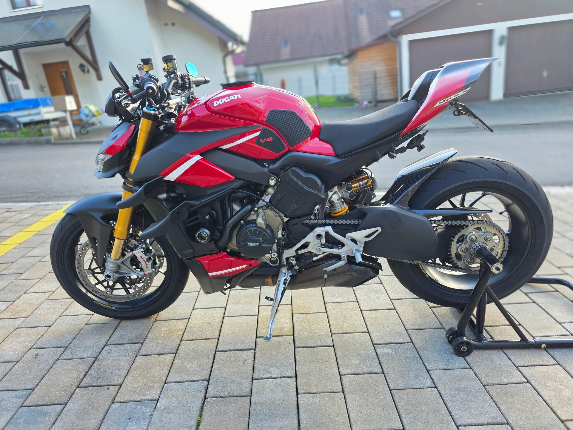 DUCATI Streetfighter V4 S-image-2