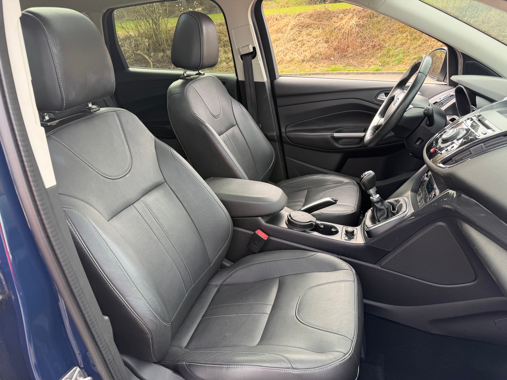 FORD Kuga 1.6 SCTi Titanium S 2WD-image-5