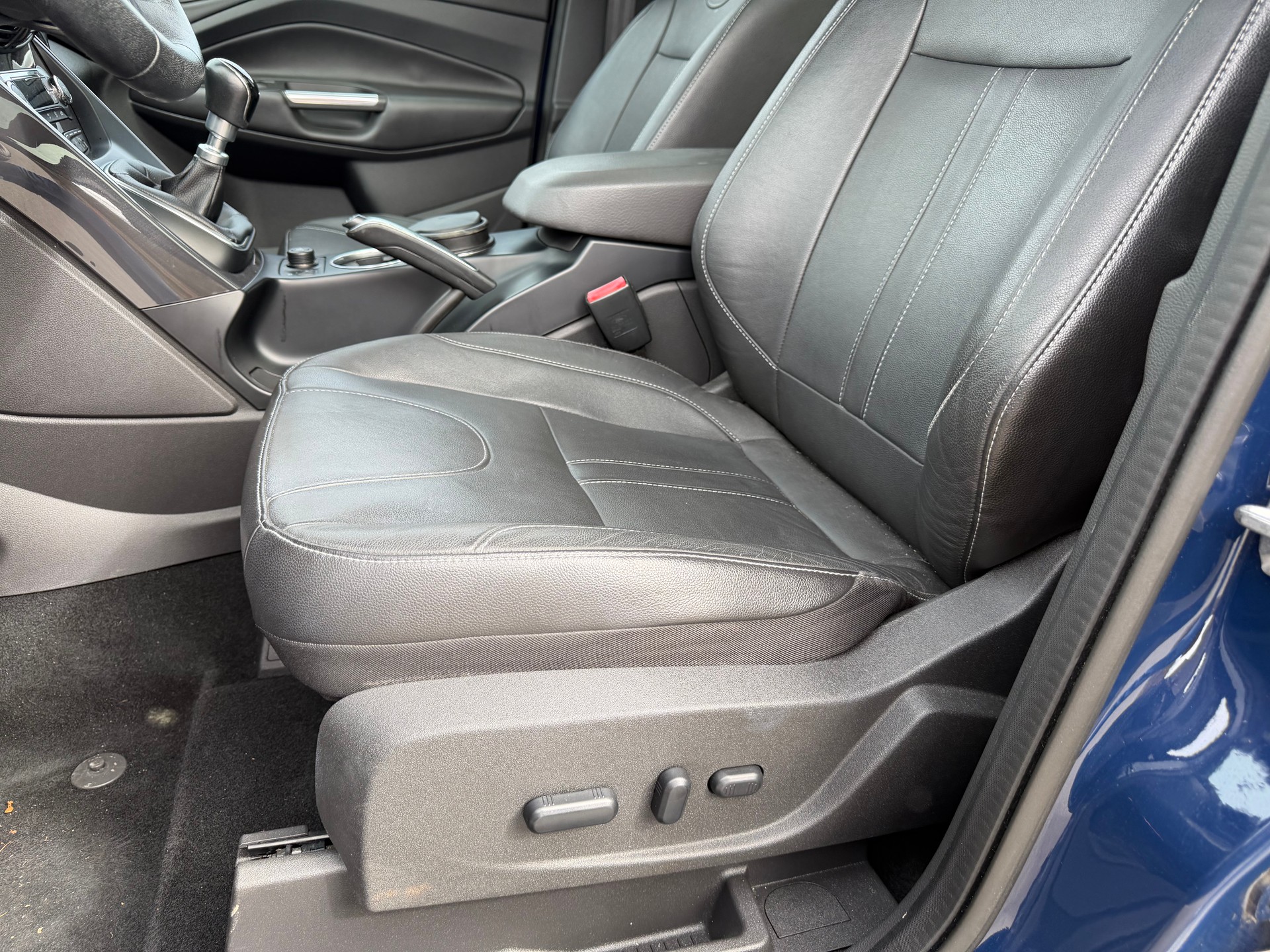 FORD Kuga 1.6 SCTi Titanium S 2WD-image-7