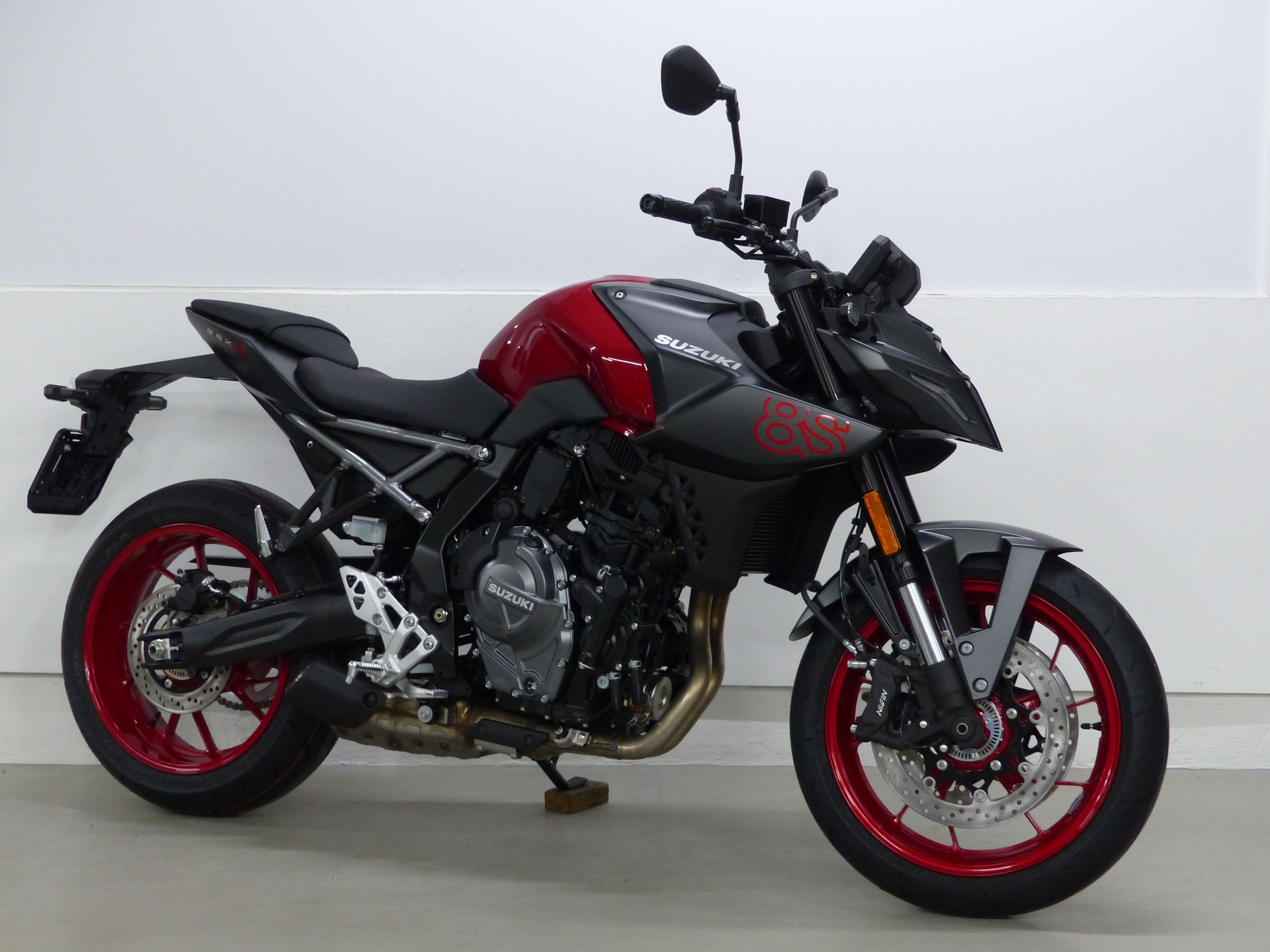 SUZUKI GSX 8 S ABS-image-1