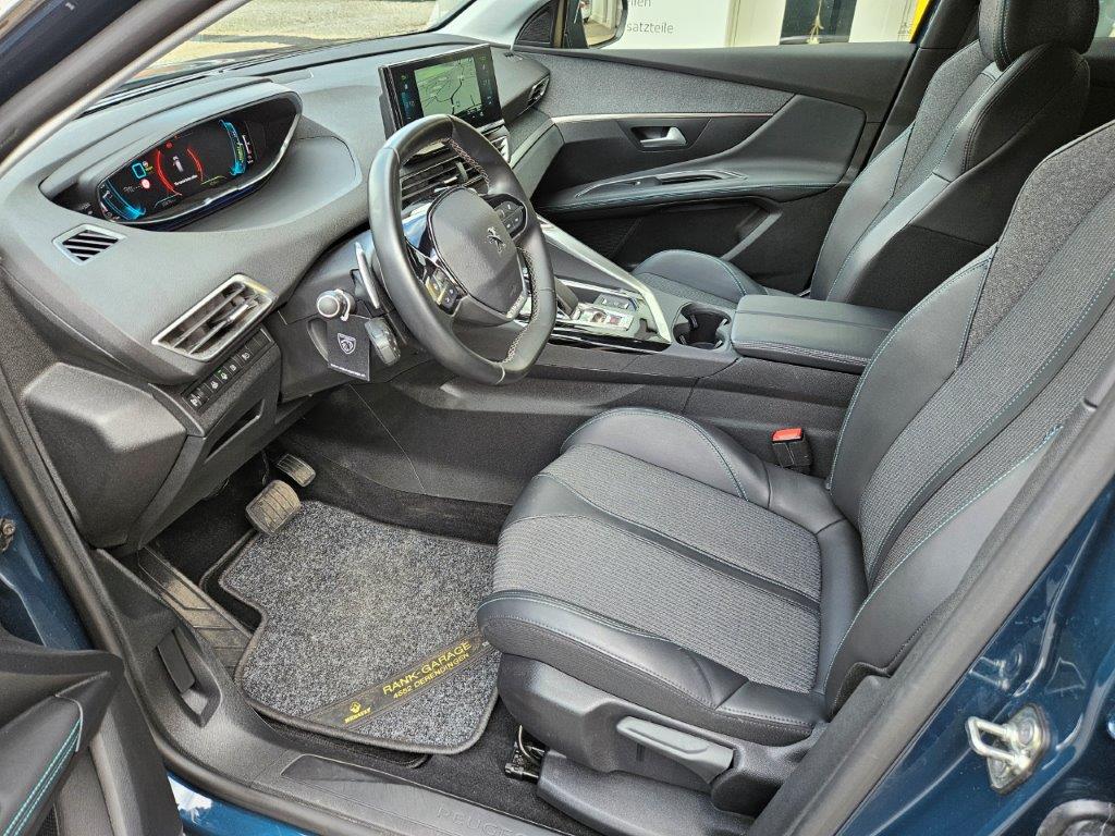 PEUGEOT 3008 1.6 Plug-in Hybrid Allure Pack-image-6