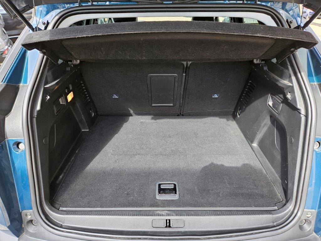 PEUGEOT 3008 1.6 Plug-in Hybrid Allure Pack-image-12