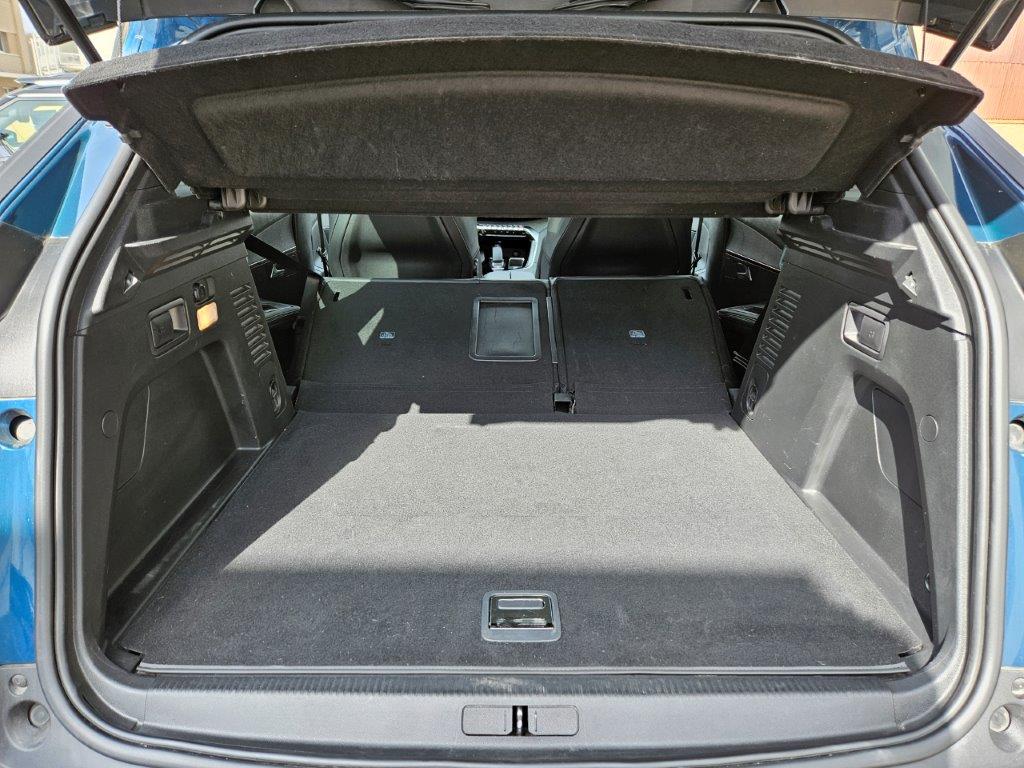 PEUGEOT 3008 1.6 Plug-in Hybrid Allure Pack-image-13