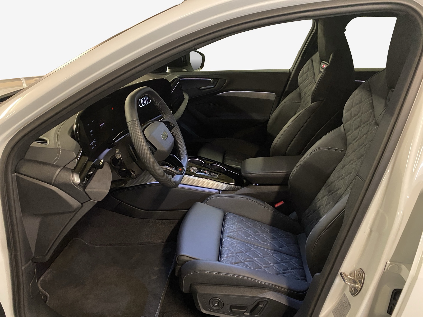 AUDI A5 Avant e-hybrid e-hybrid quattro 270 kW S tronic 367 PS Hybrid 4x4 edition one-image-7