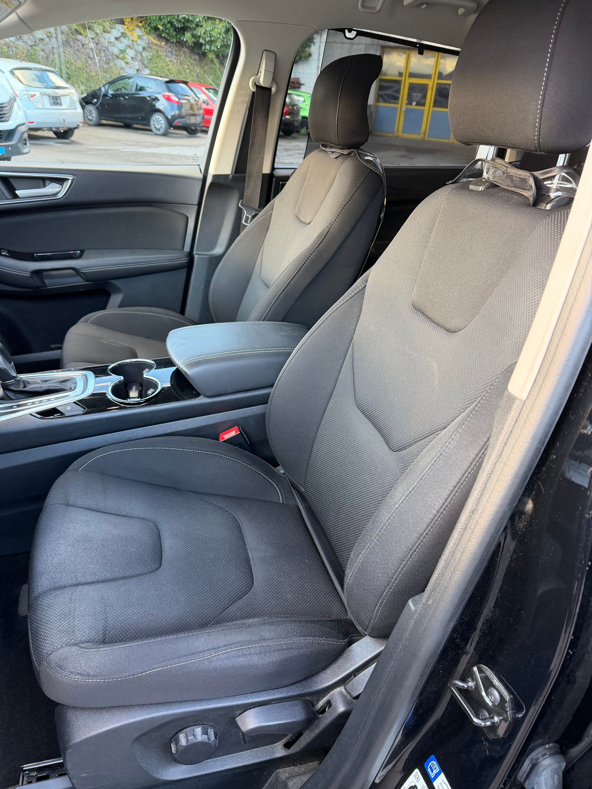 FORD S-Max 2.0 TDCi Titanium PowerShift-image-3