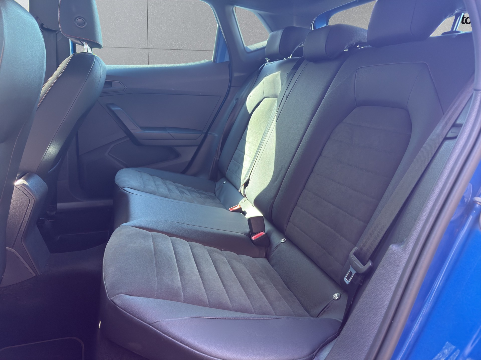 SEAT Ibiza 1.0 EcoTSI Hola FR DSG-image-11