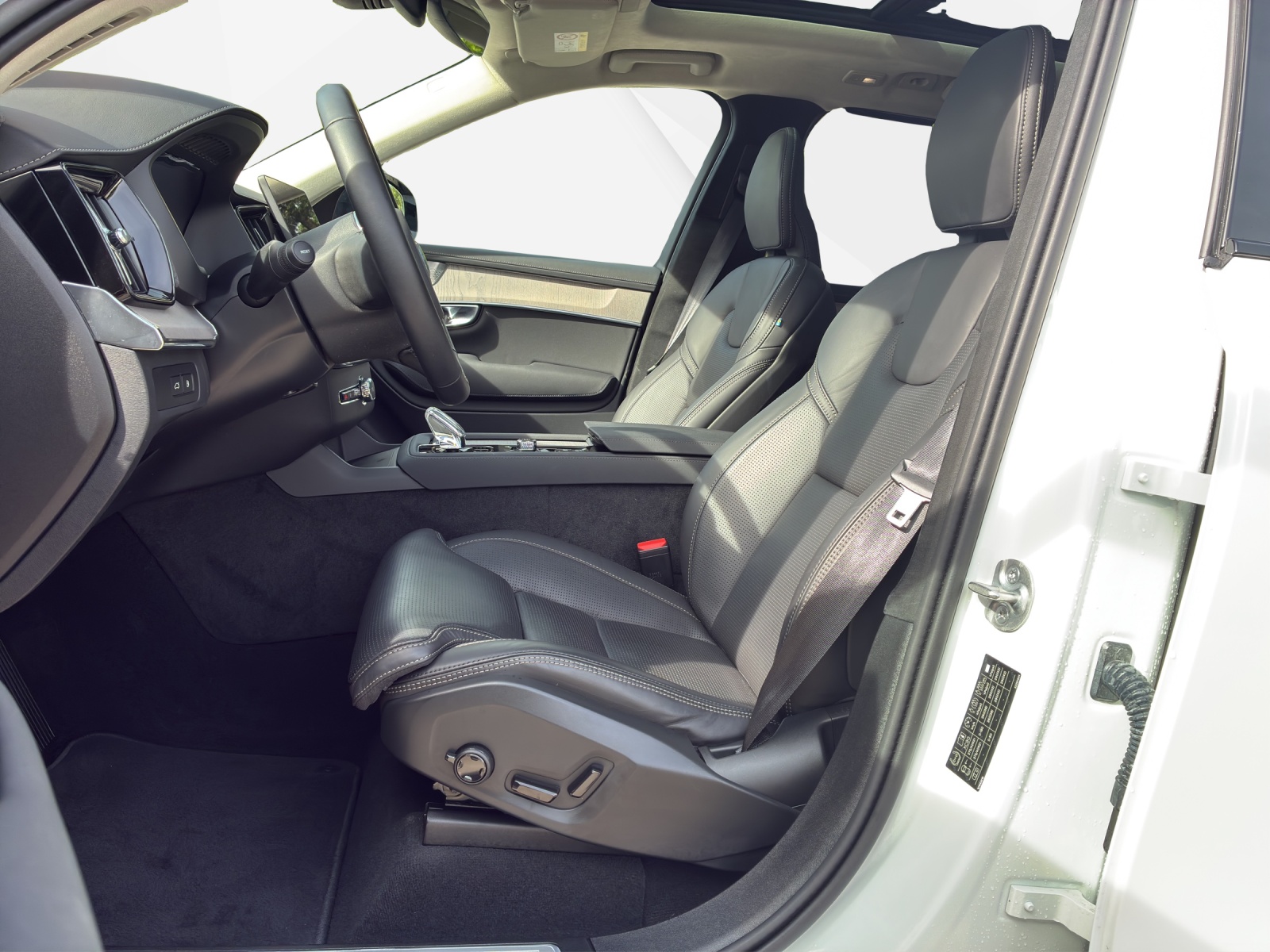 VOLVO XC90 2.0 T8 TE Ultra Dark eAWD-image-9