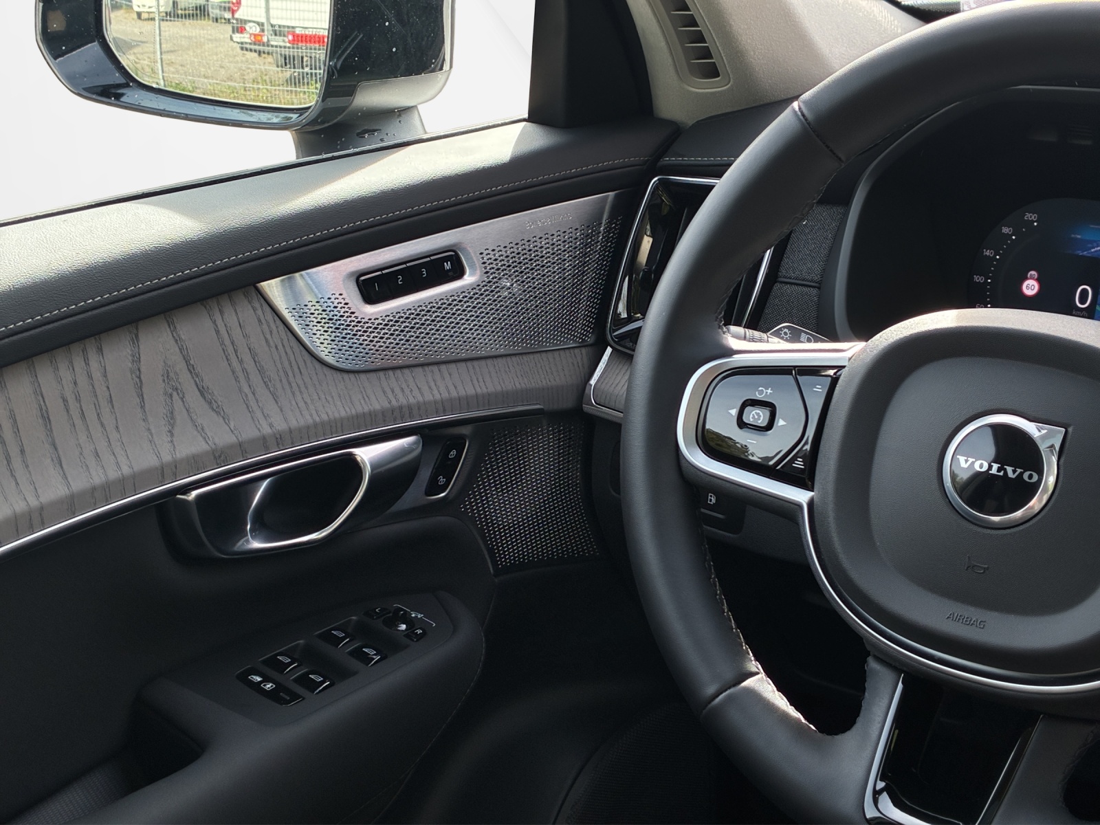 VOLVO XC90 2.0 T8 TE Ultra Dark eAWD-image-16