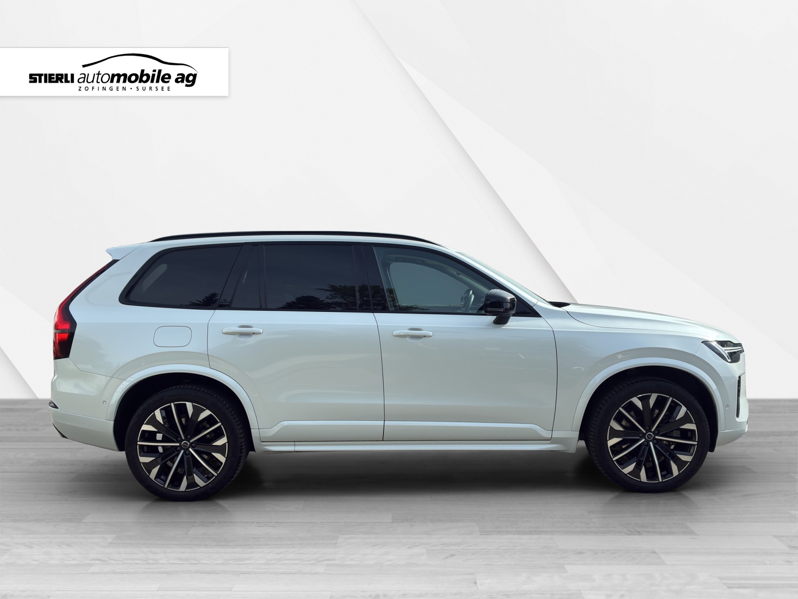 VOLVO XC90 2.0 T8 TE Ultra Dark eAWD-showroom-element-3