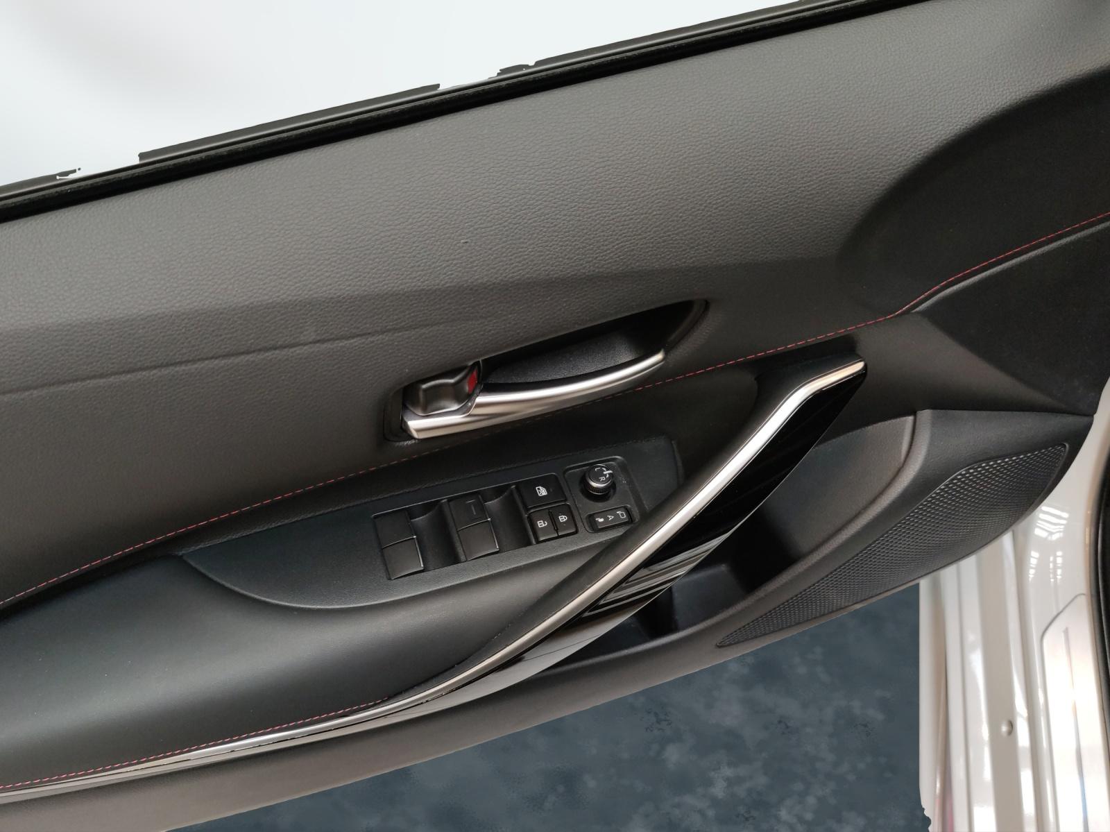 TOYOTA Corolla Touring Sports 2.0 HSD GR Sport-image-16