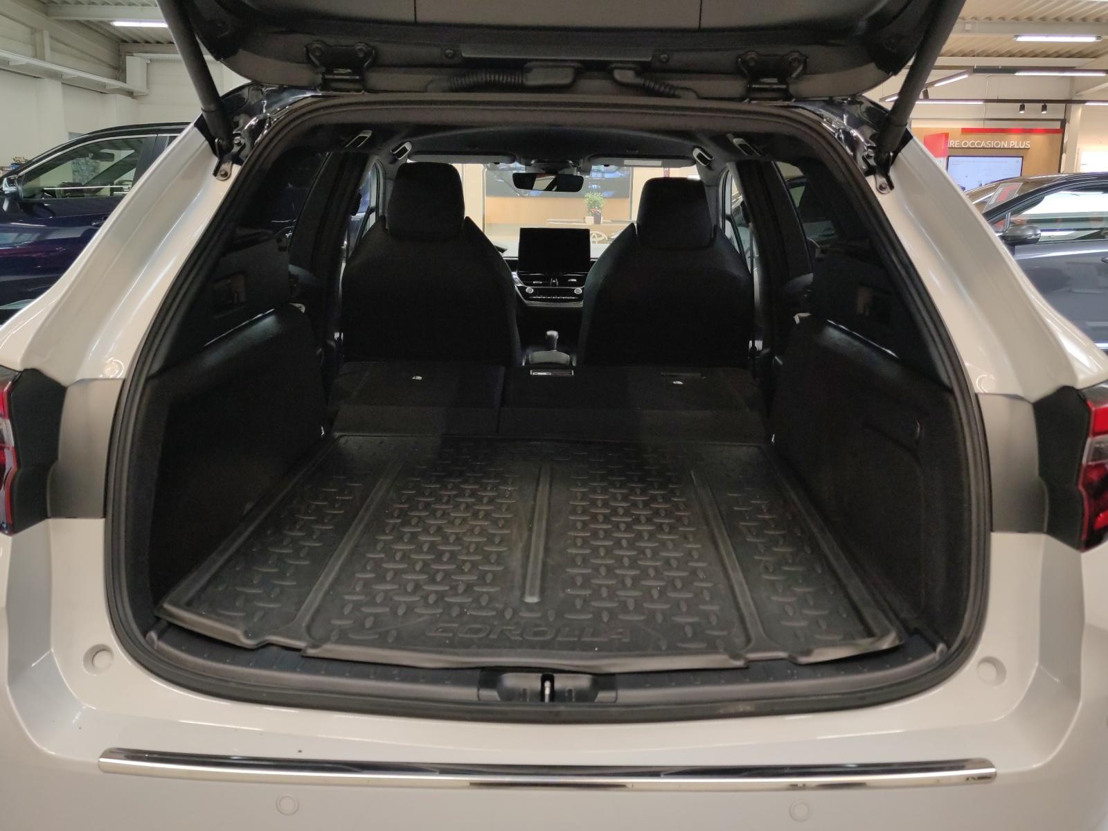 TOYOTA Corolla Touring Sports 2.0 HSD GR Sport-image-8