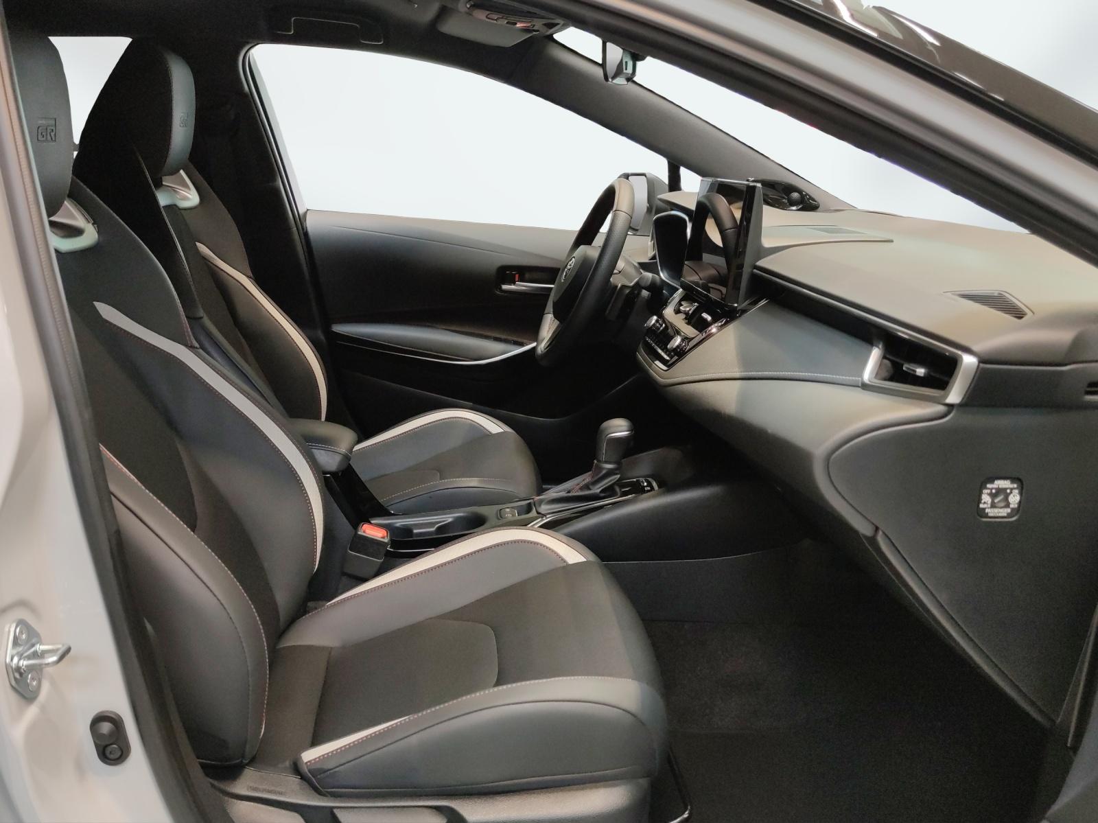 TOYOTA Corolla Touring Sports 2.0 HSD GR Sport-image-10