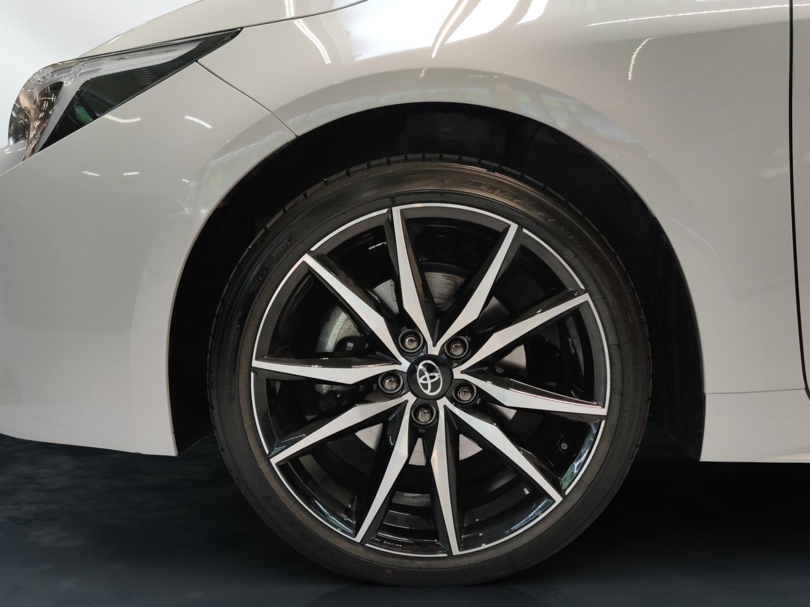 TOYOTA Corolla Touring Sports 2.0 HSD GR Sport-image-18