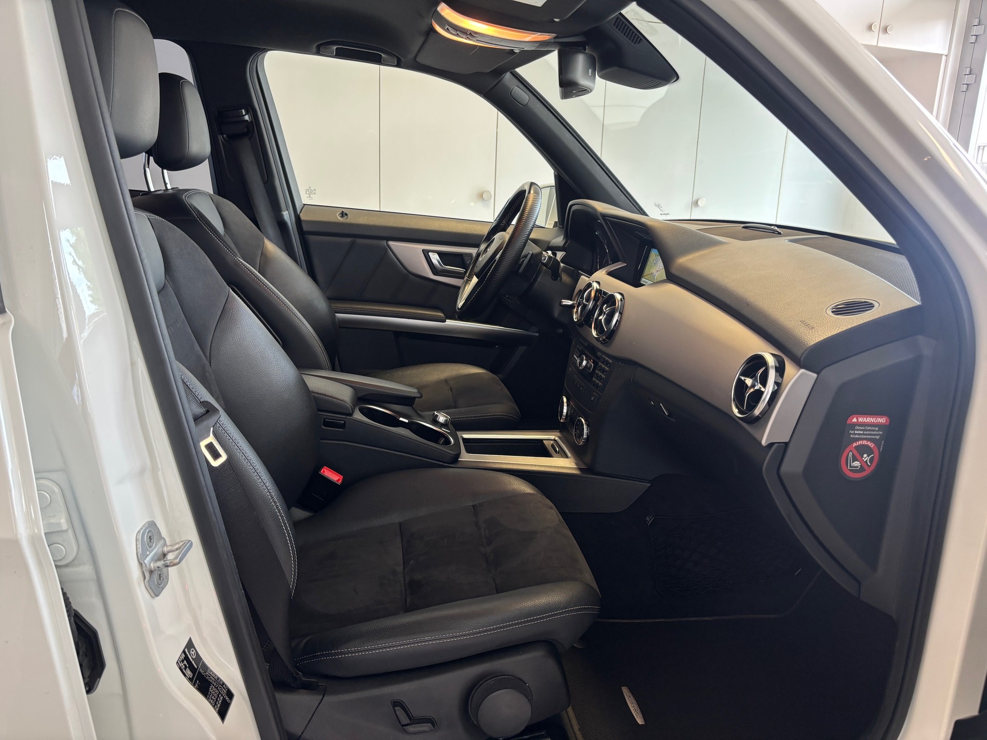 MERCEDES-BENZ GLK 220 AMG Line BlueTEC Swiss Star Ed. 4Matic 7G-Tronic-image-8