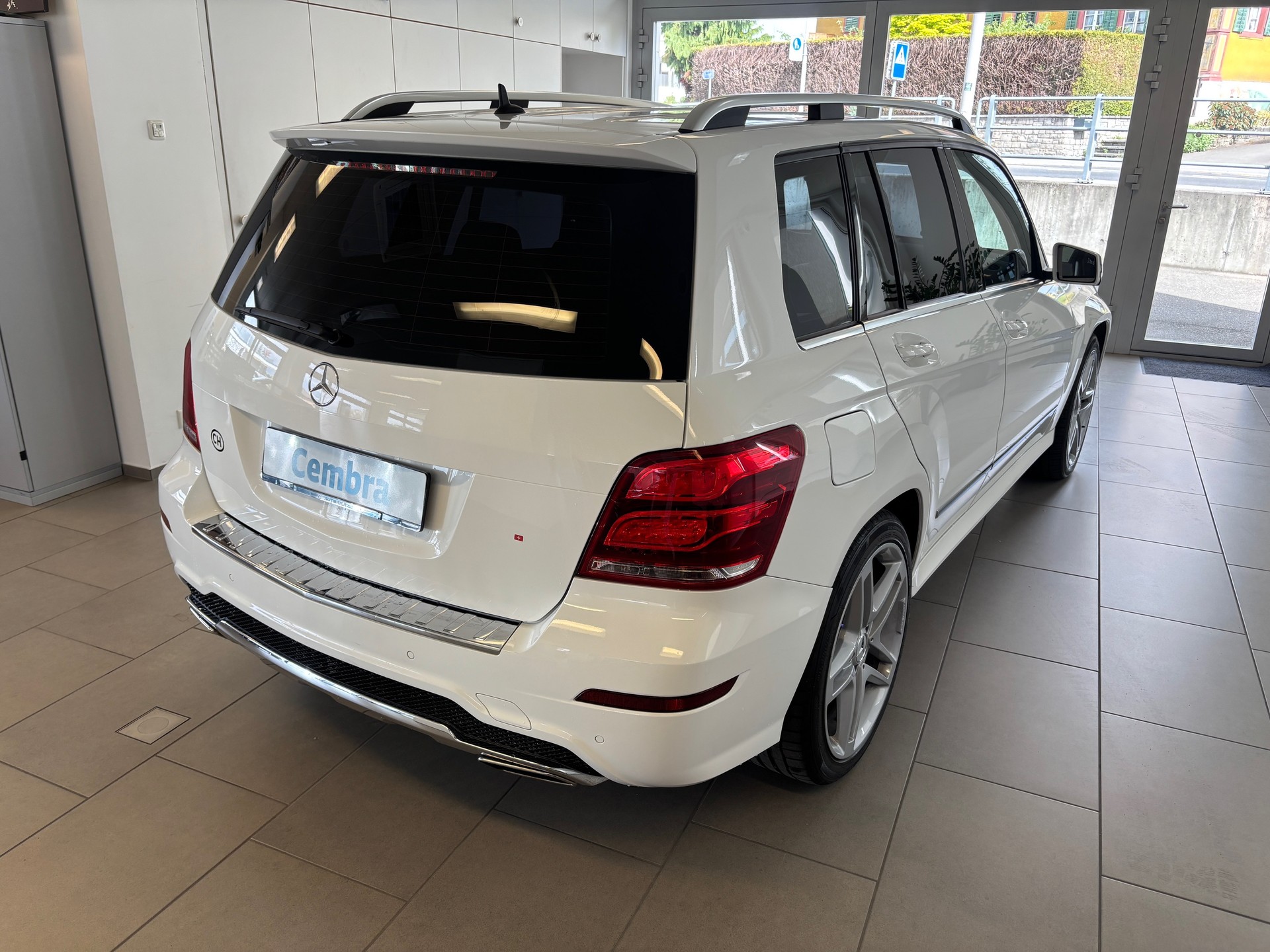 MERCEDES-BENZ GLK 220 AMG Line BlueTEC Swiss Star Ed. 4Matic 7G-Tronic-showroom-element-2