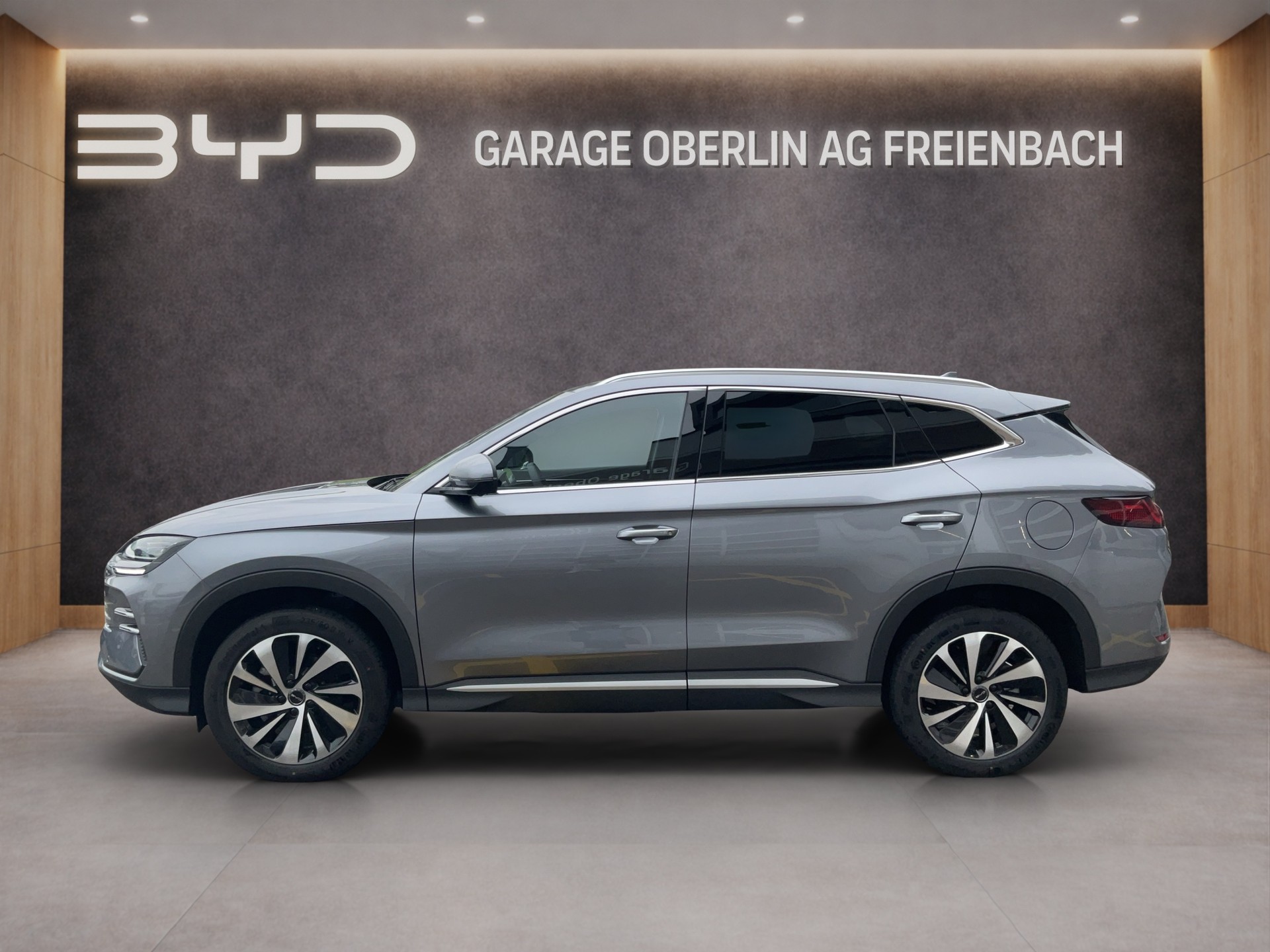 BYD Seal U DM-i Design AWD-showroom-element-1