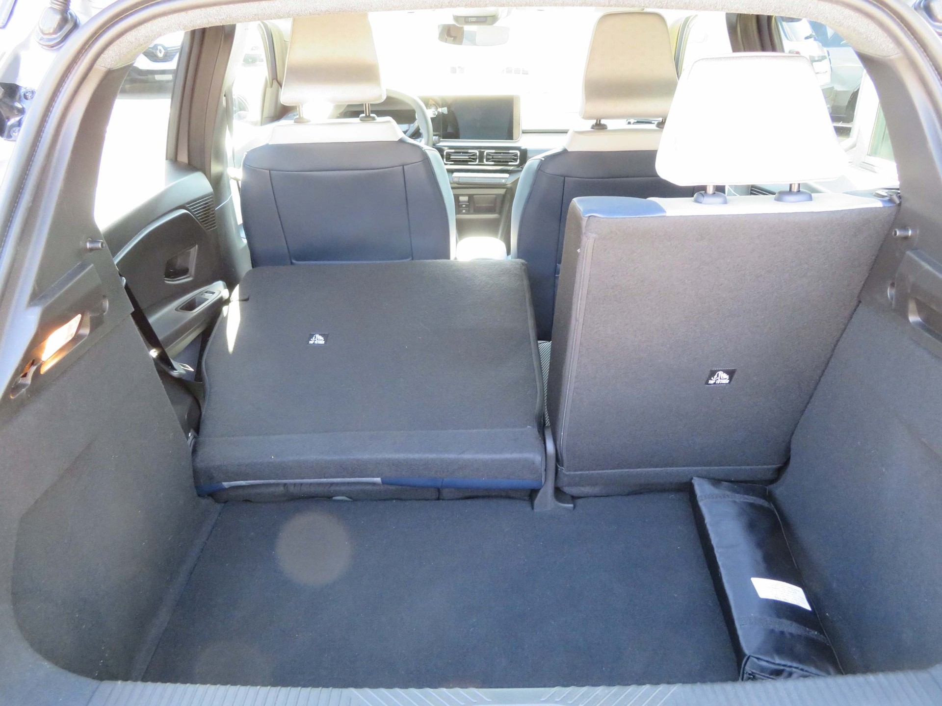 RENAULT R5 E-Tech Comfort Range Roland Garros-image-13