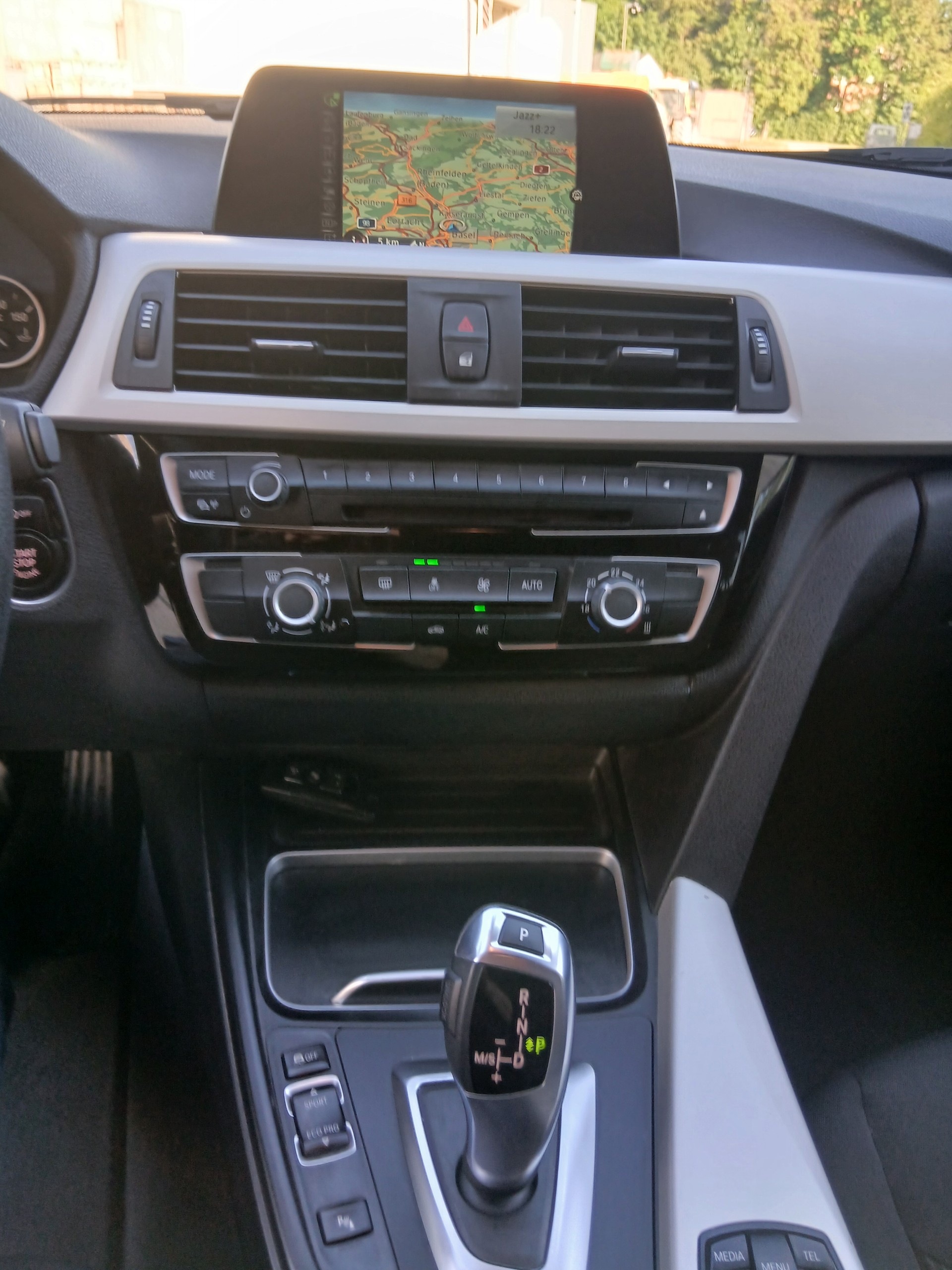 BMW 316d Touring Business Steptronic-image-10