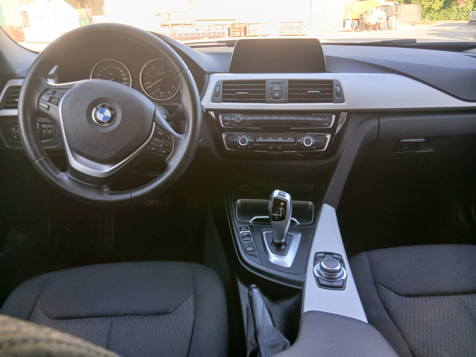 BMW 316d Touring Business Steptronic-image-8