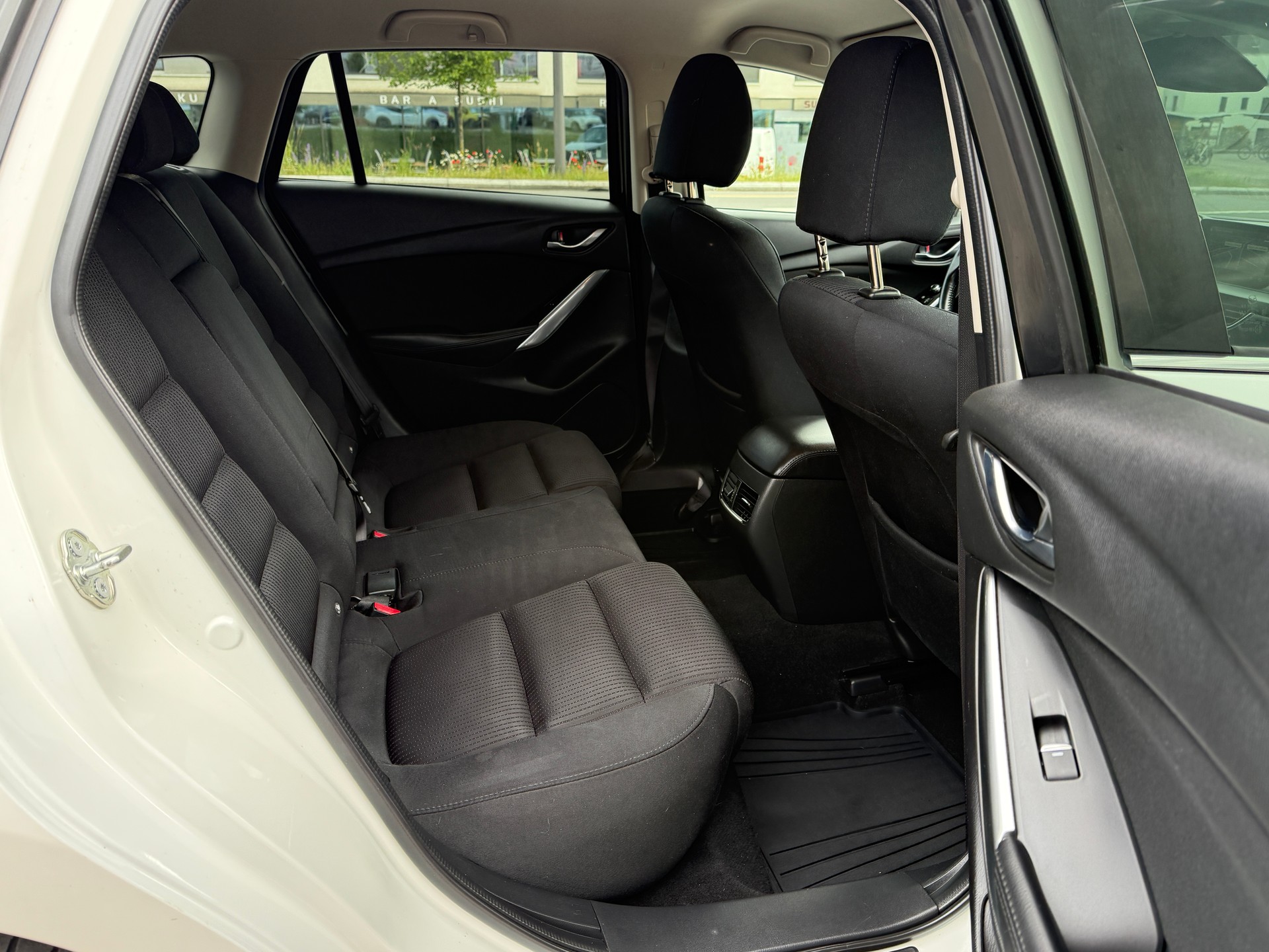 MAZDA 6 Sportwagon SKYACTIV-G 165 Ambition-image-22
