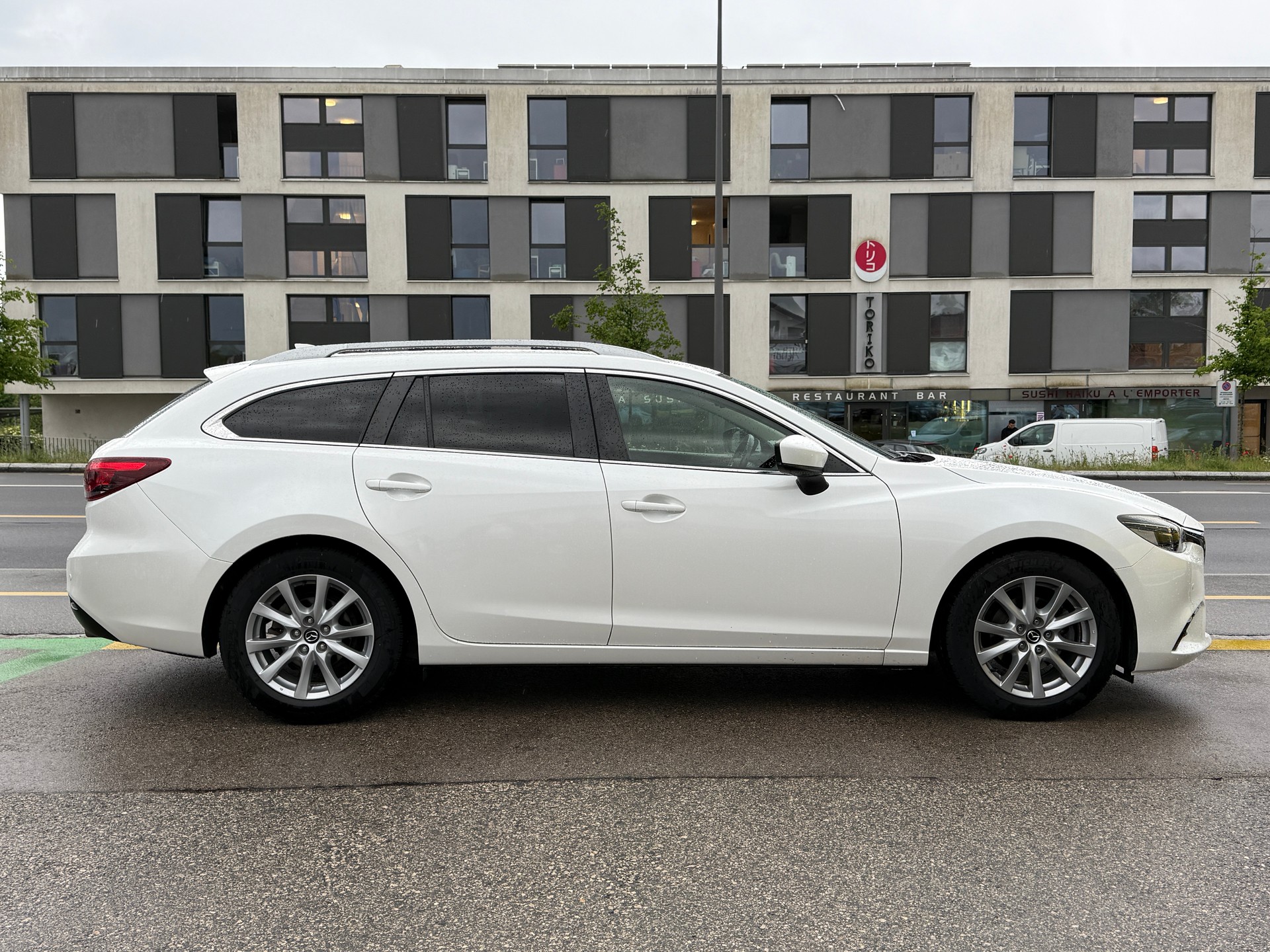 MAZDA 6 Sportwagon SKYACTIV-G 165 Ambition-image-12