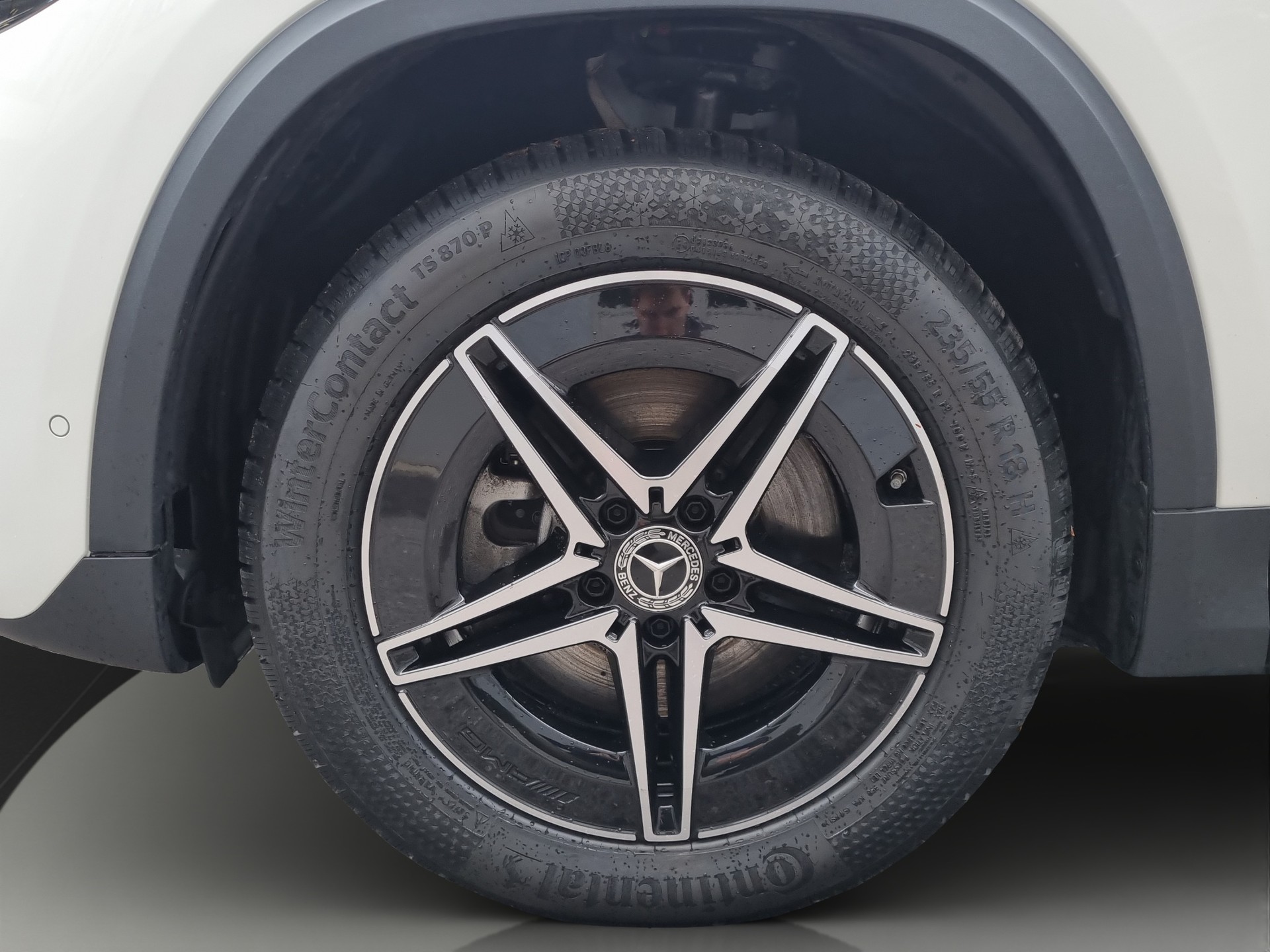 MERCEDES-BENZ EQA 350 Swiss Star AMG Line 4matic-image-14