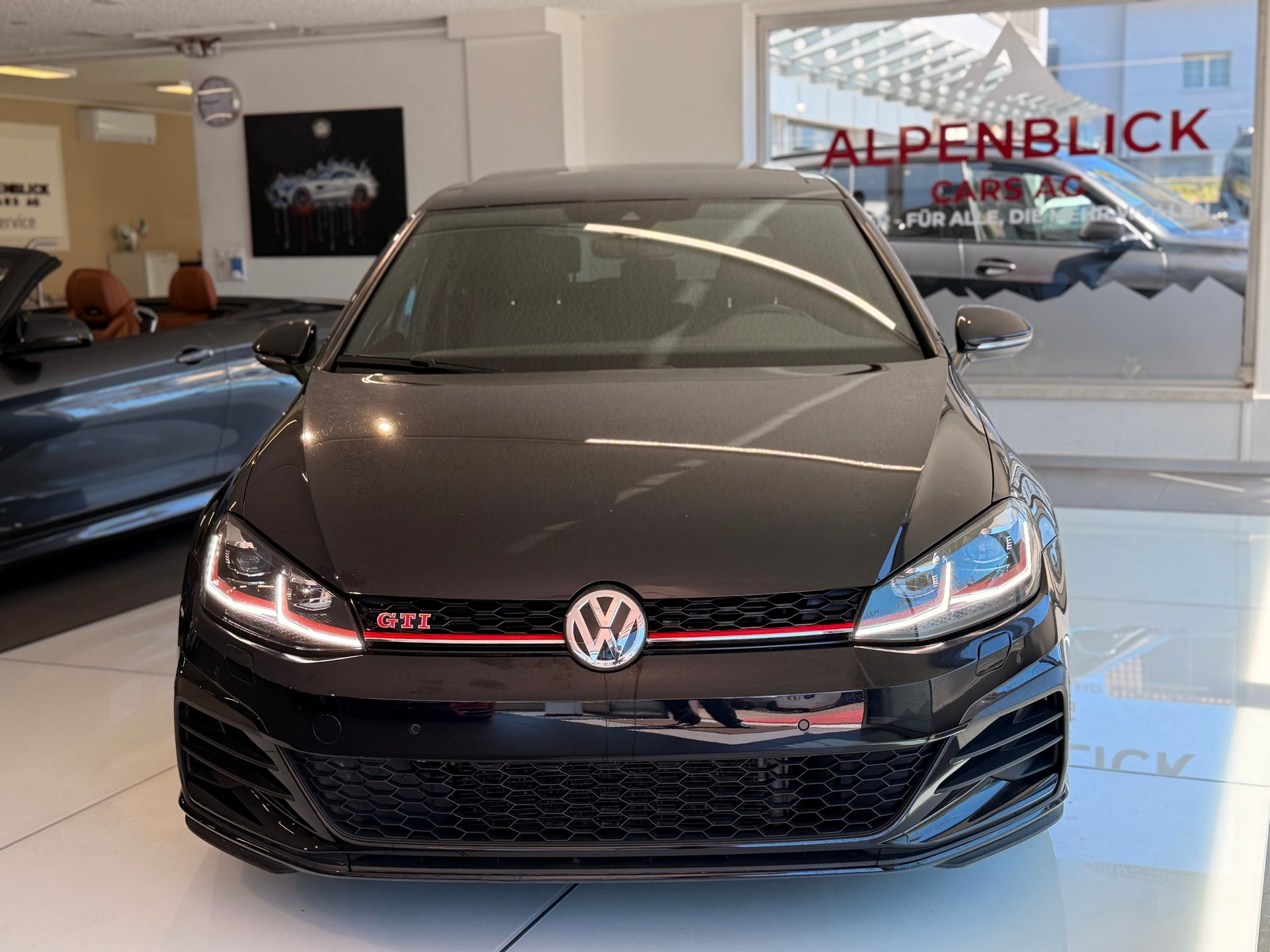 VW Golf 2.0 TSI GTI DSG-showroom-element-2