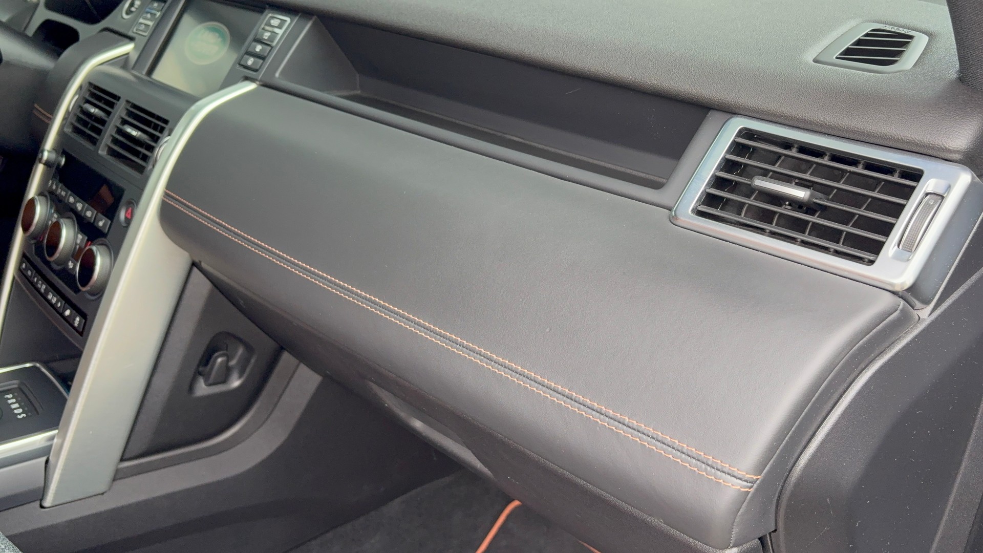 LAND ROVER Discovery Sport 2.0 Si4 HSE Luxury AT9-image-16