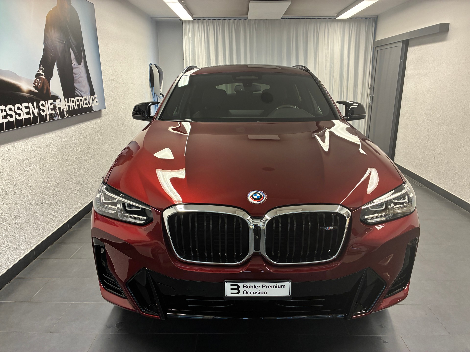 BMW X4 M40i-showroom-element-1