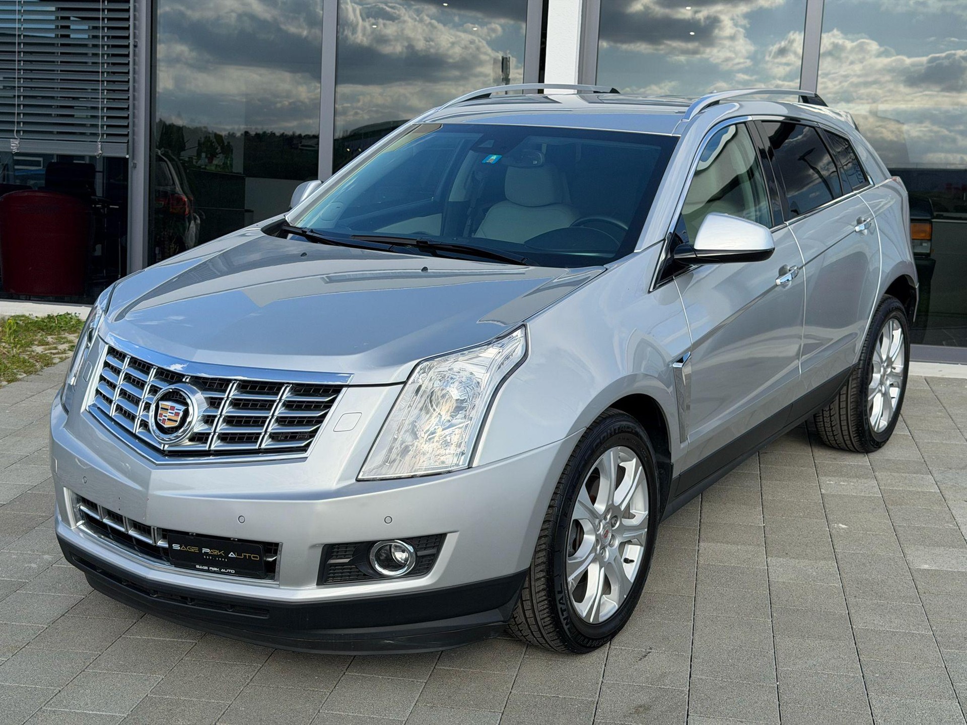 CADILLAC SRX 3.6 V6 Sport Luxury AWD-showroom-element-3
