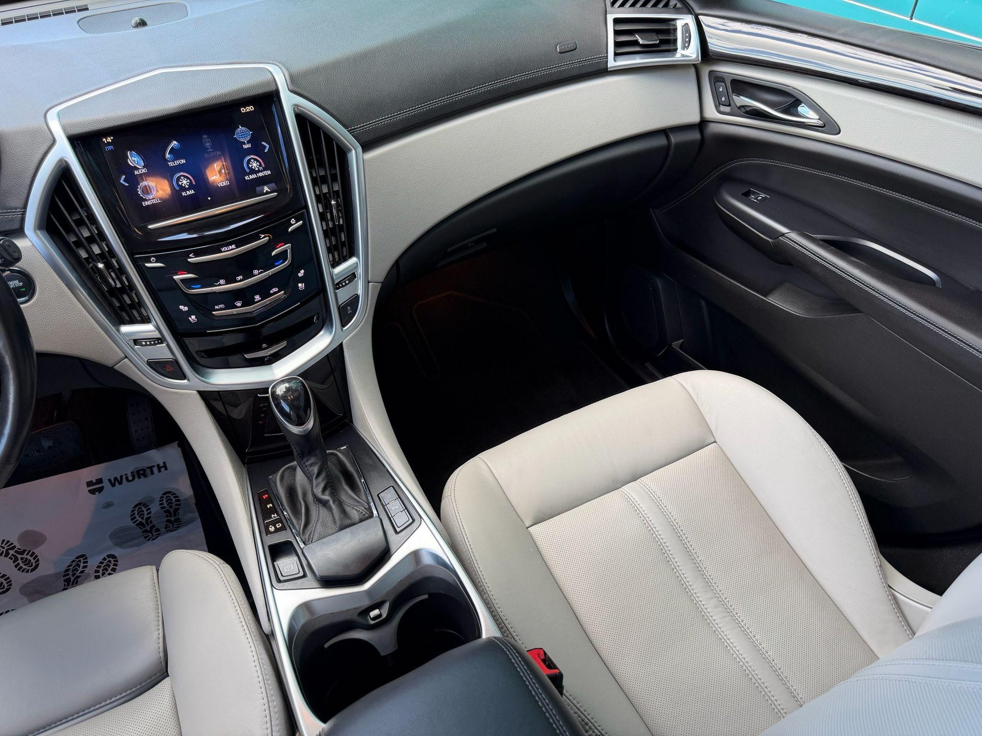 CADILLAC SRX 3.6 V6 Sport Luxury AWD-image-12