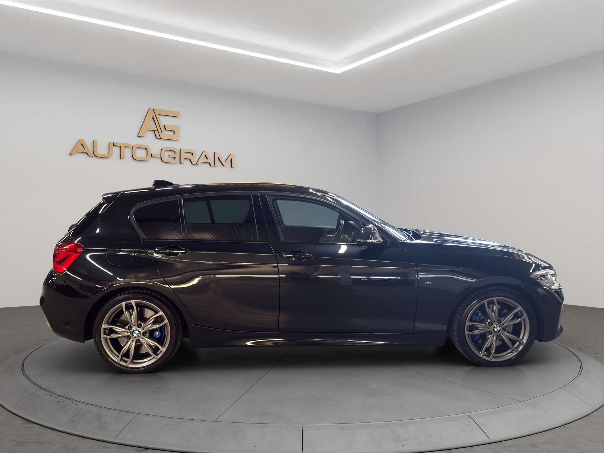 BMW M140i xDrive Steptronic-image-5