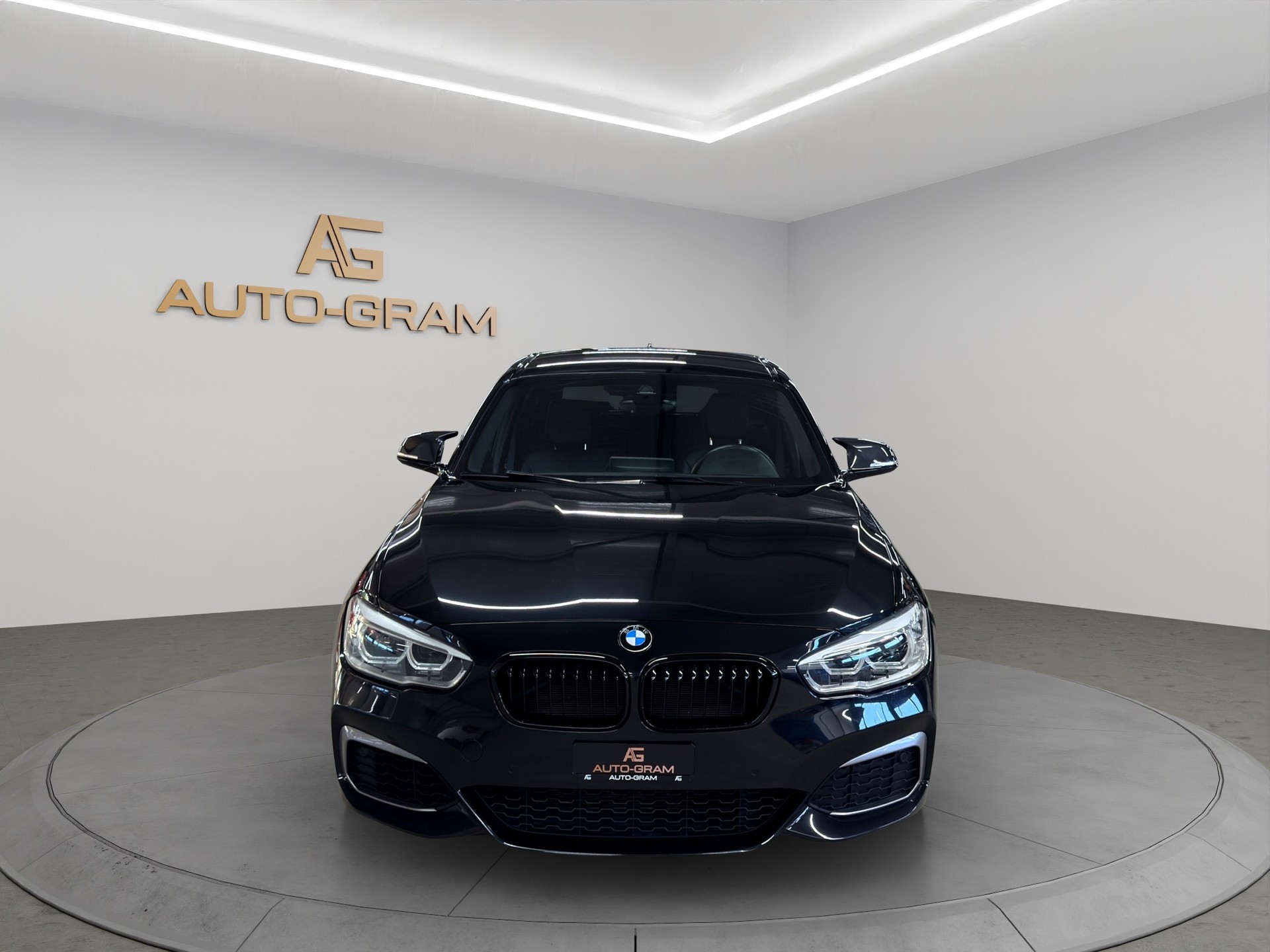BMW M140i xDrive Steptronic-image-7