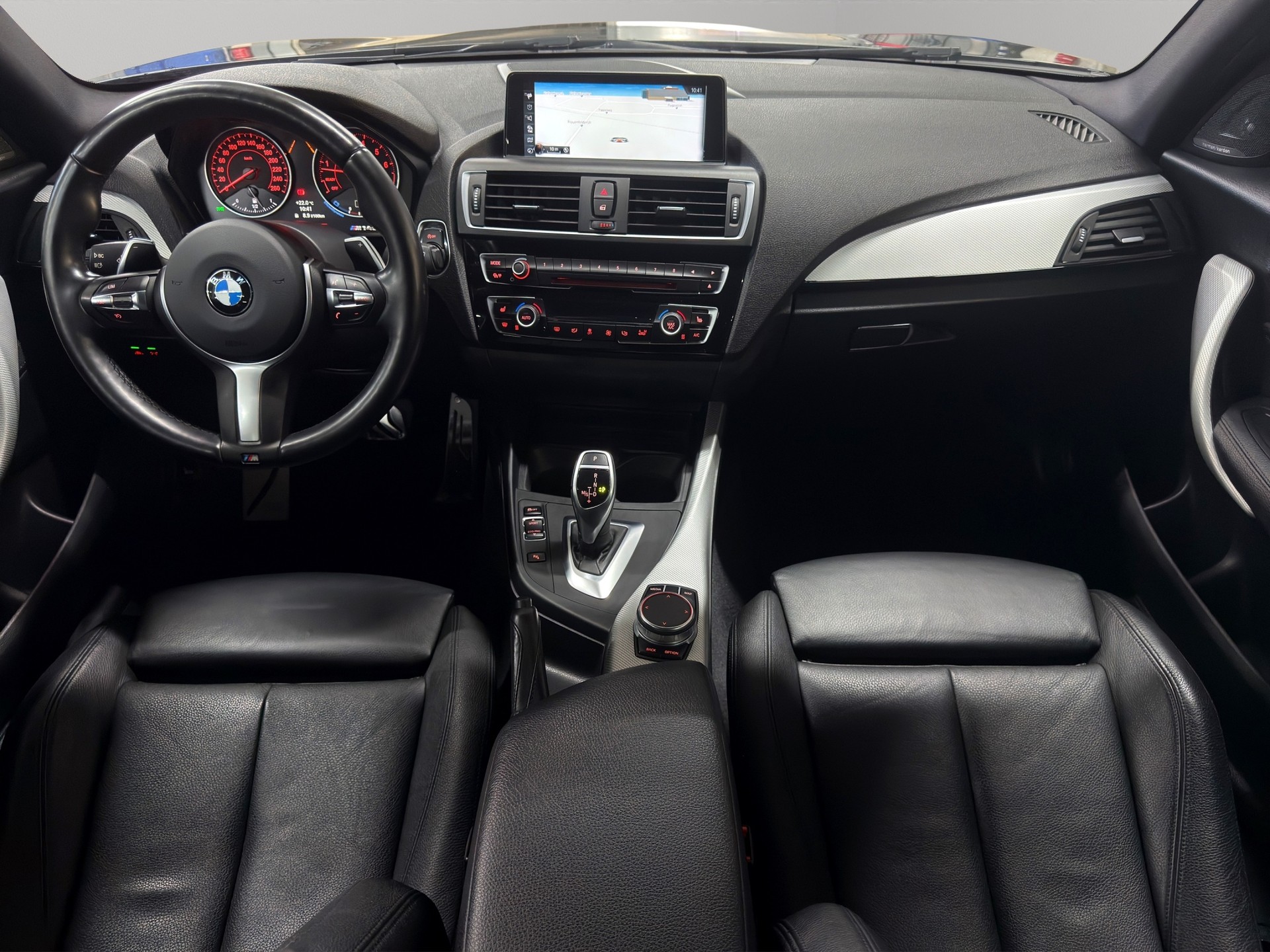 BMW M140i xDrive Steptronic-image-16
