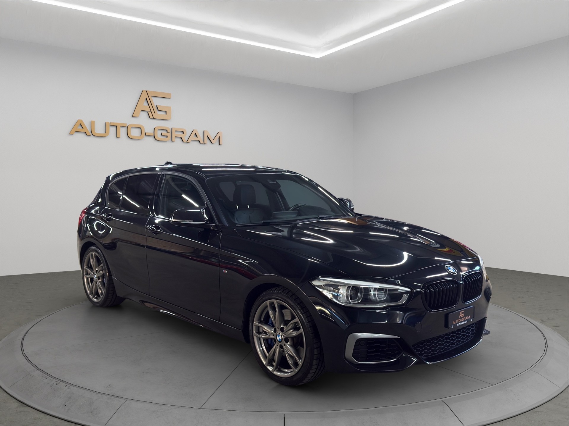 BMW M140i xDrive Steptronic-image-6