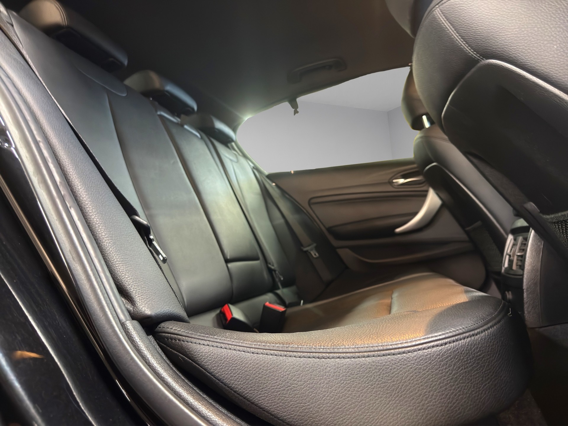 BMW M140i xDrive Steptronic-image-15