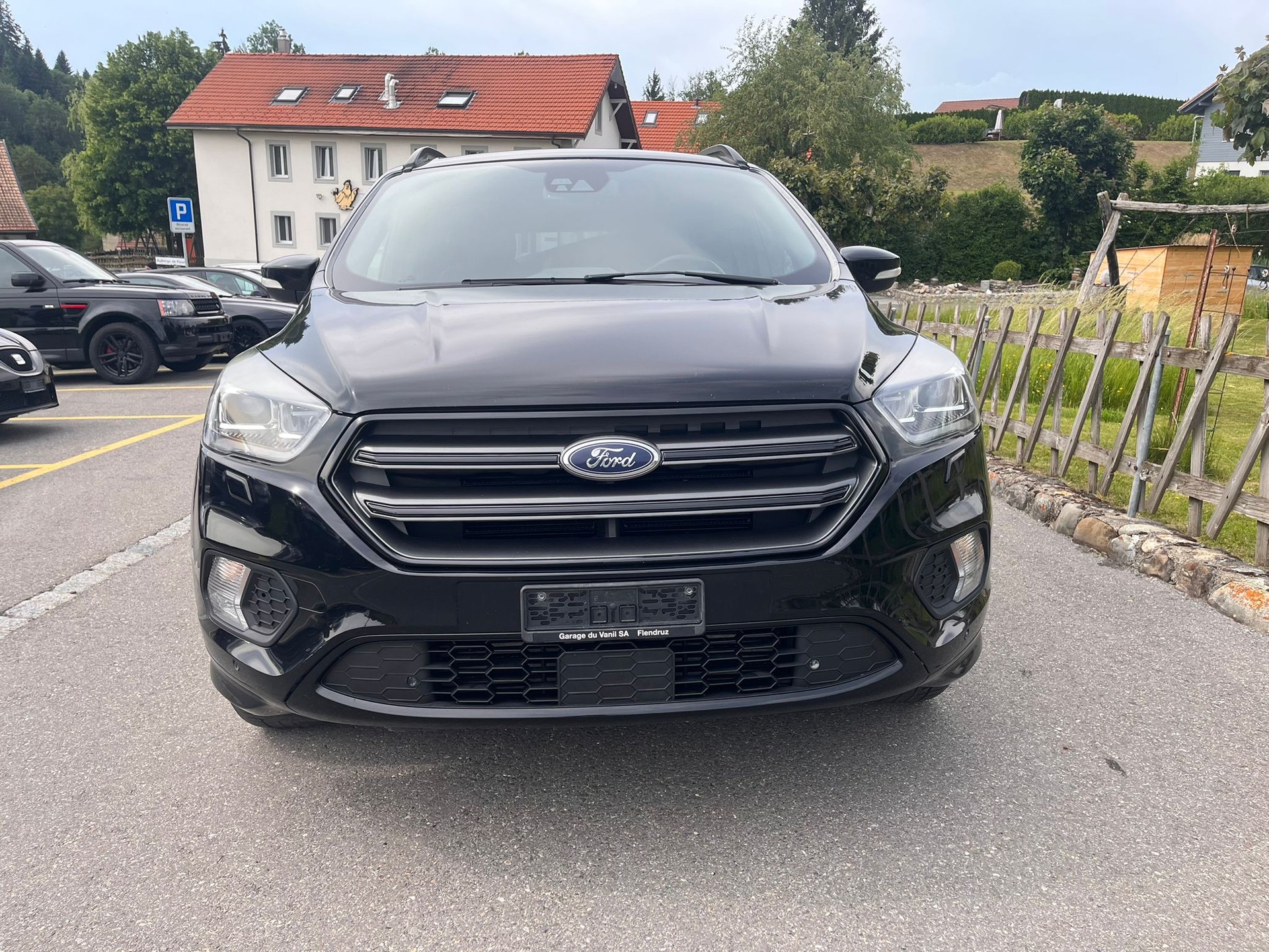 FORD FORD Kuga-showroom-element-1