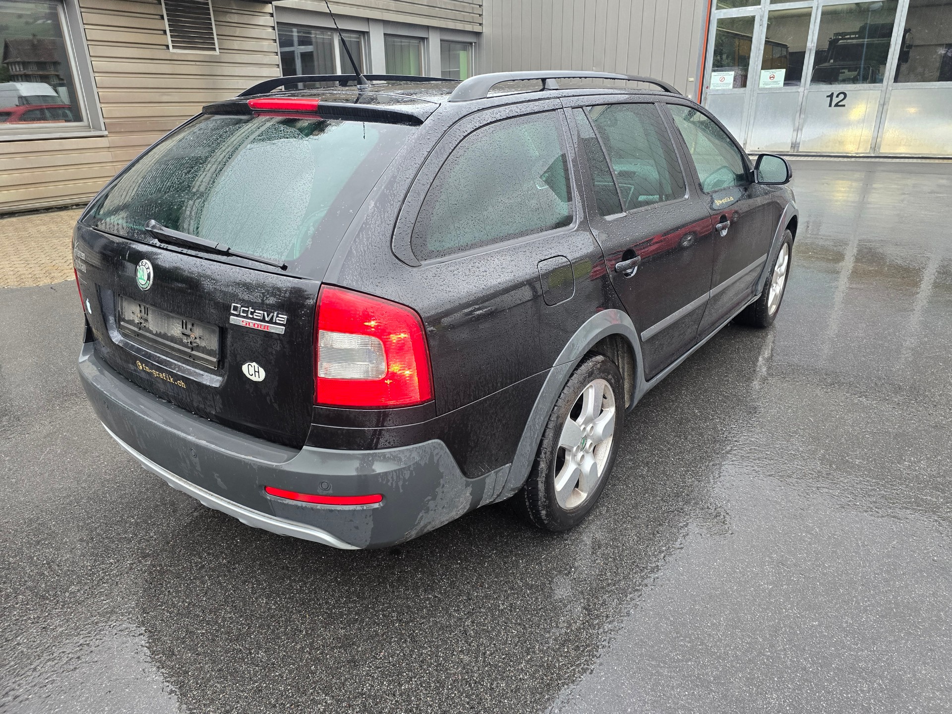 SKODA Octavia Scout 2.0 TDI 4x4-image-7