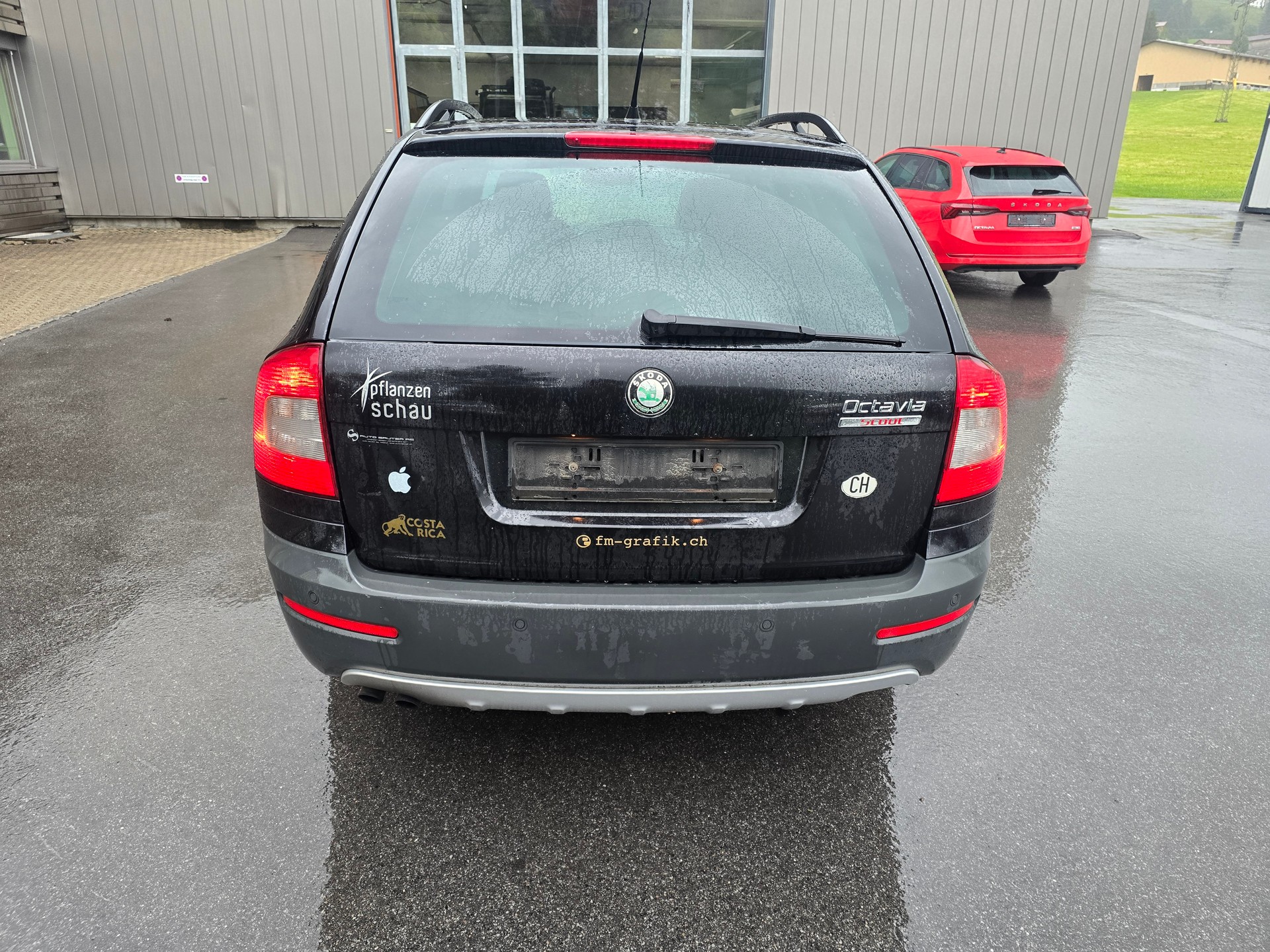 SKODA Octavia Scout 2.0 TDI 4x4-image-8