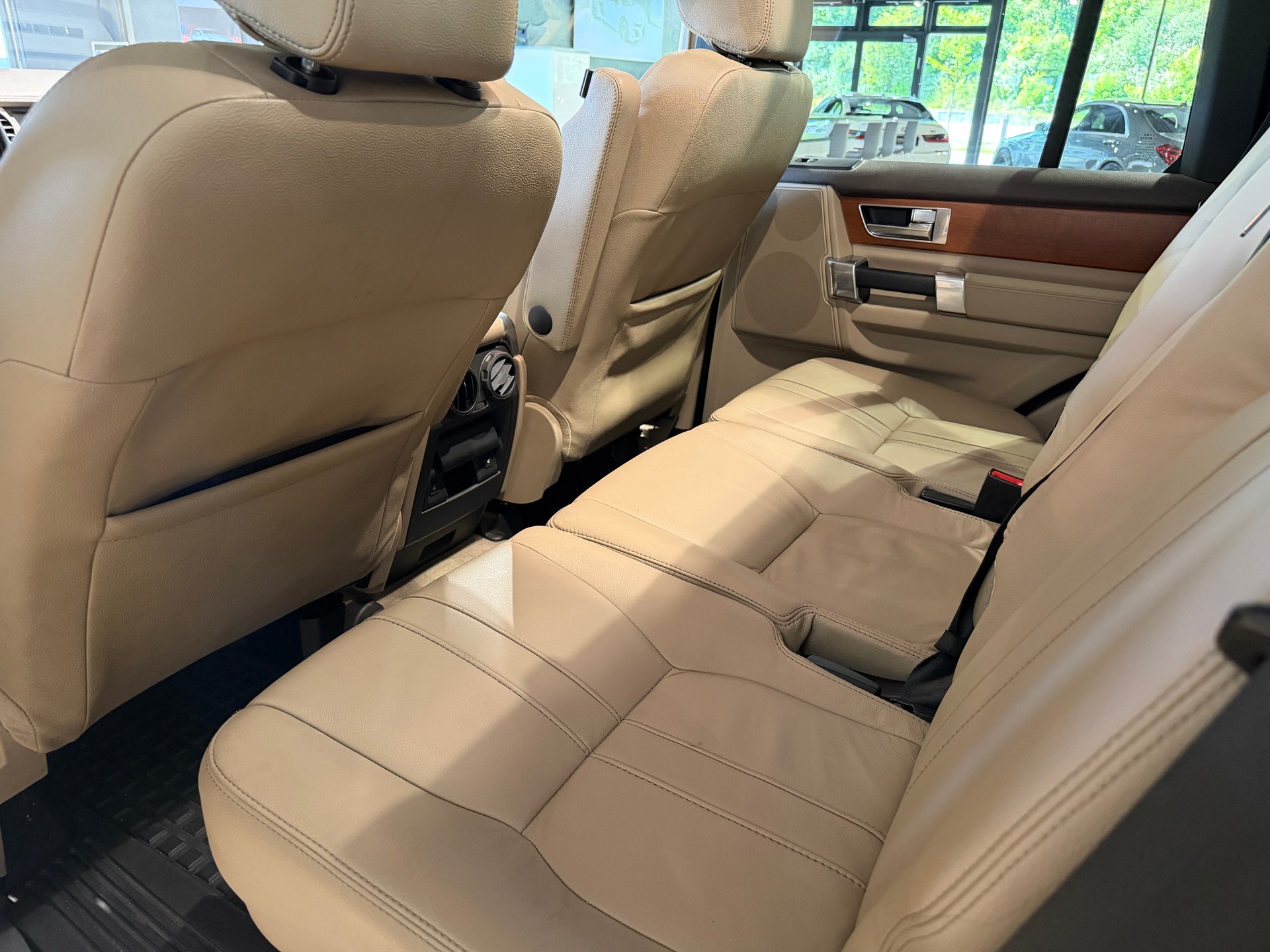 LAND ROVER Discovery 4 3.0 SDV6 HSE Automatic-image-18