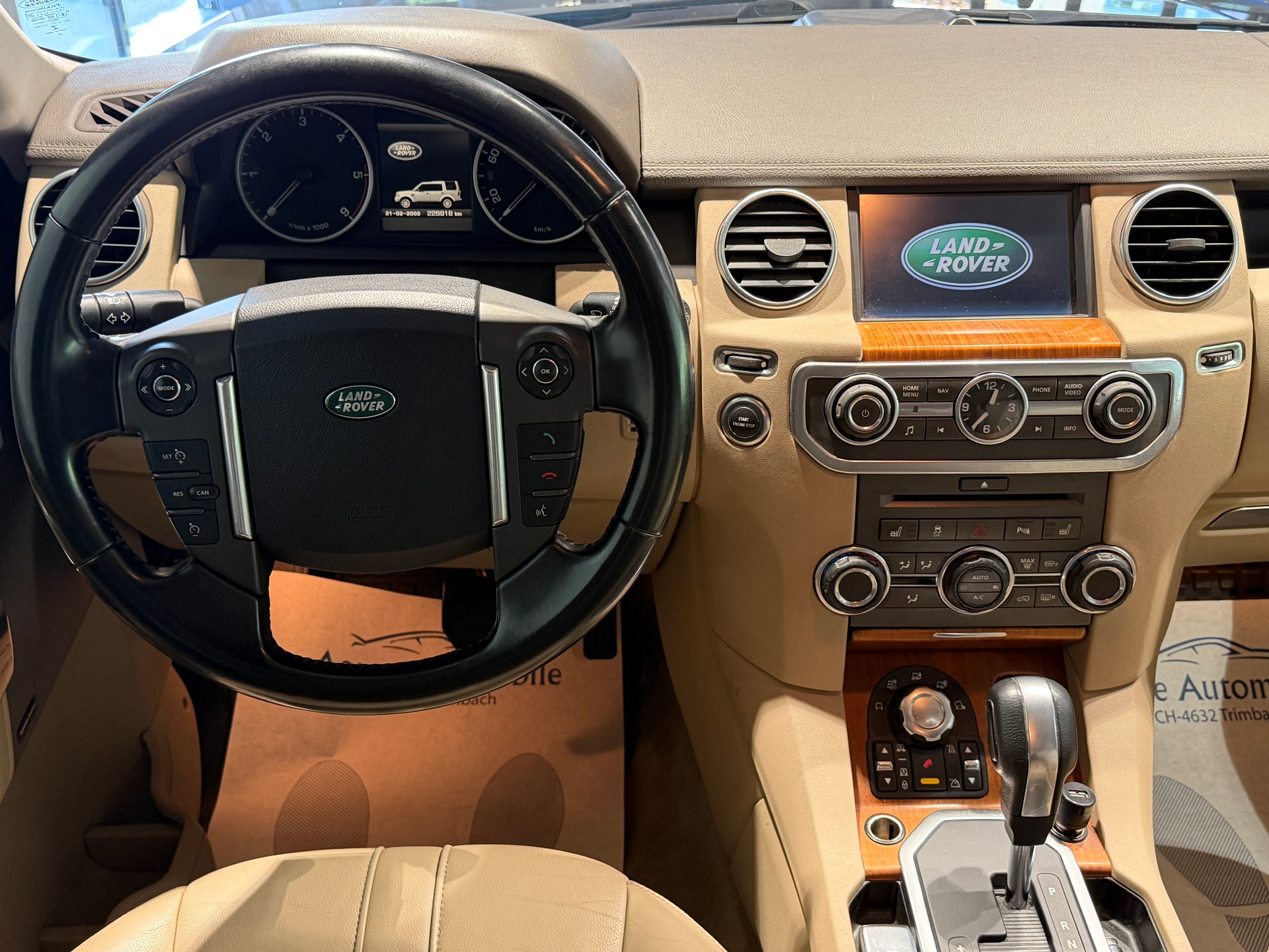 LAND ROVER Discovery 4 3.0 SDV6 HSE Automatic-image-7