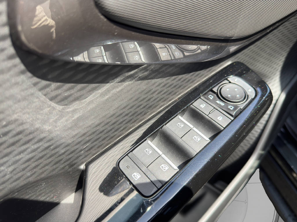 TOYOTA Urban Cruiser Premium AWD-image-4