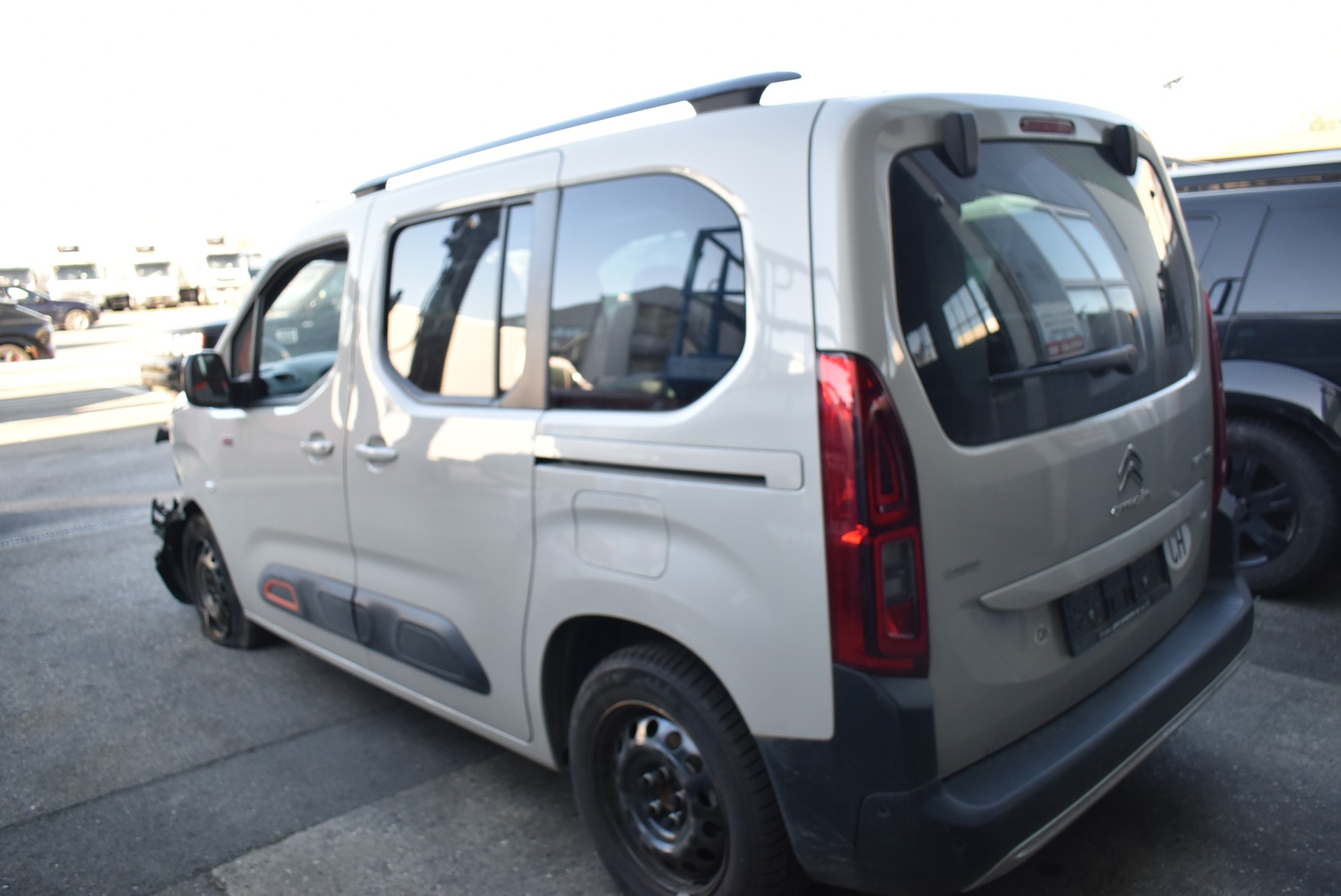 CITROEN Berlingo 1.5 BlueHDi Live-image-10