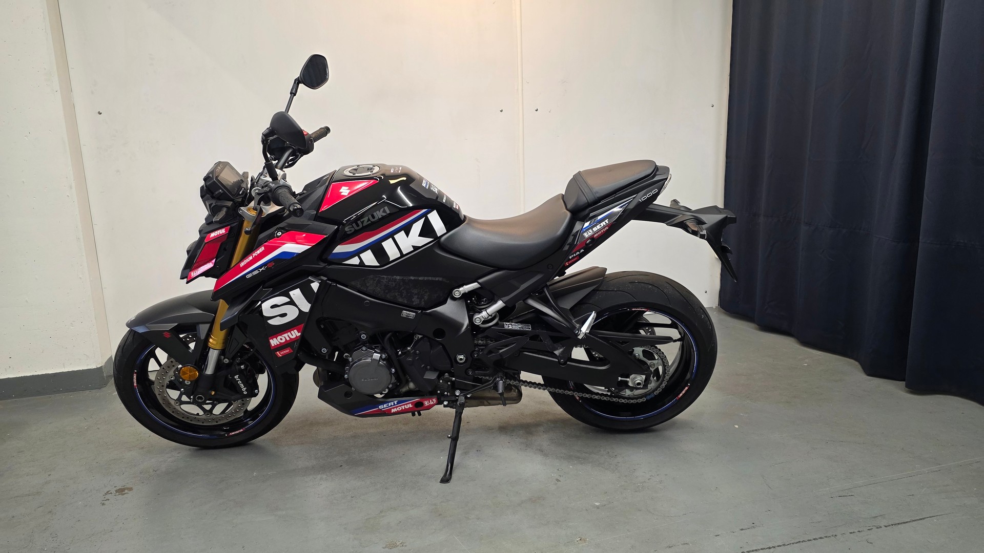 SUZUKI GSX-S 1000-image-4