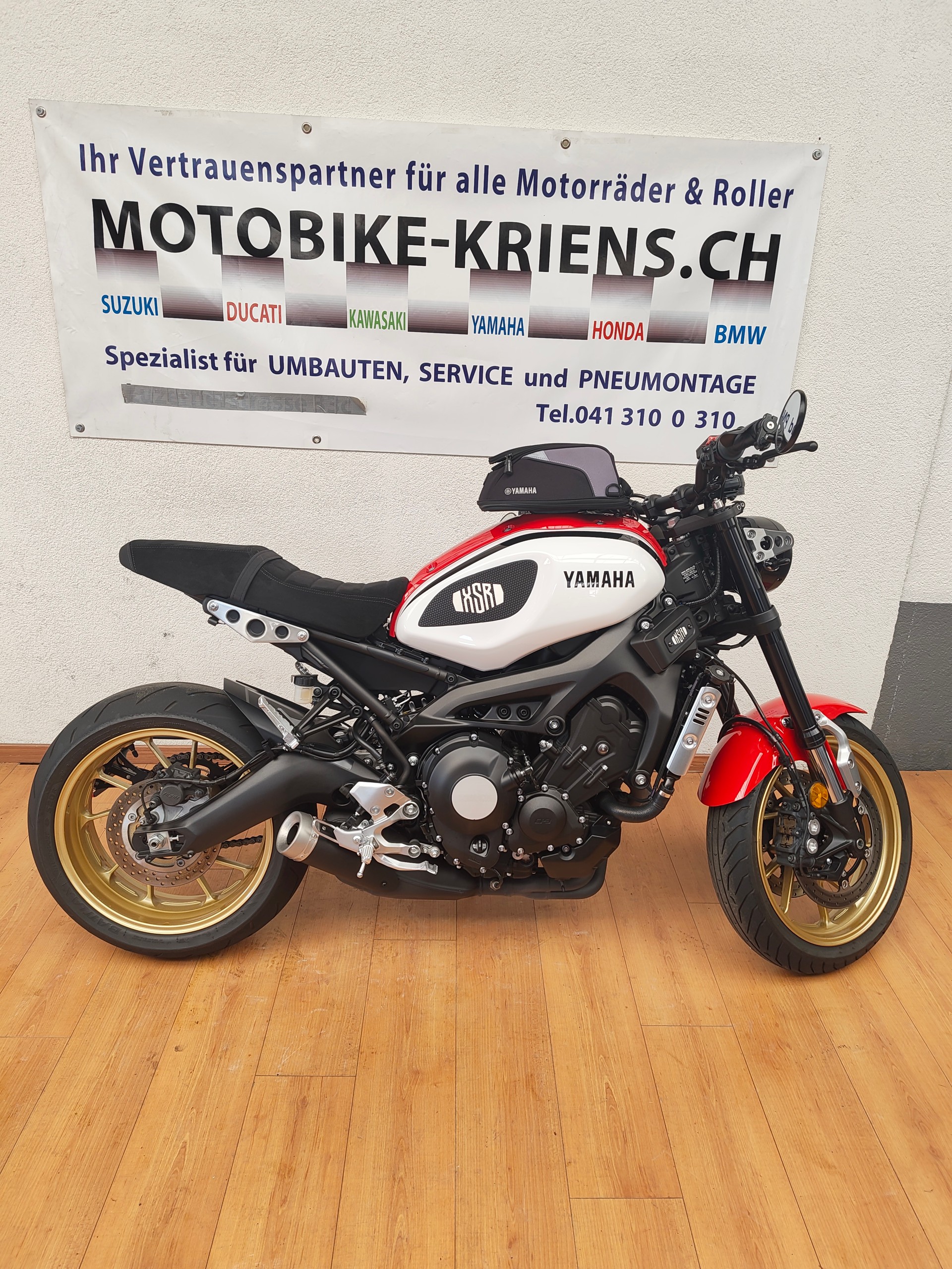YAMAHA XSR 900-image-0