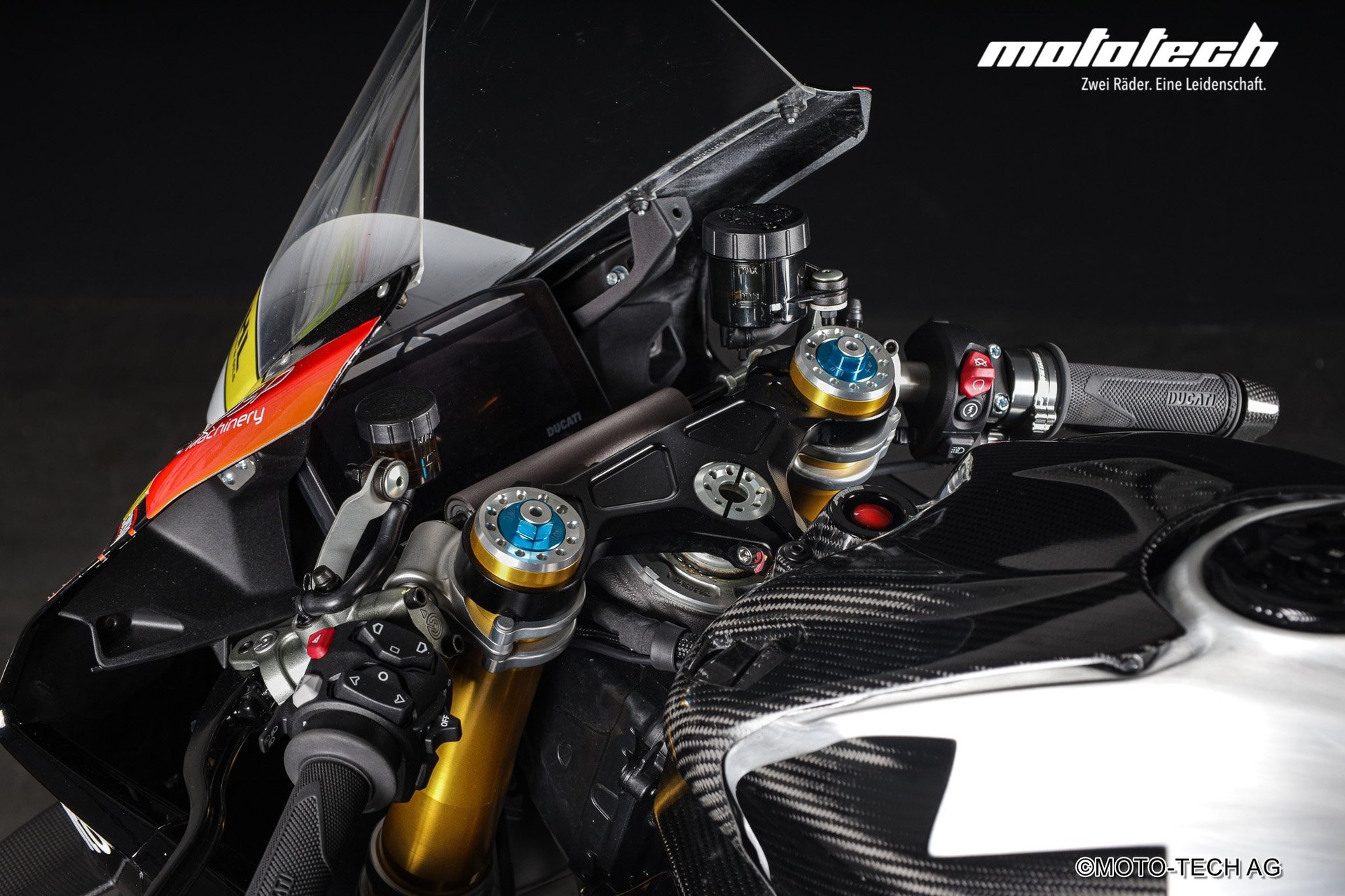 DUCATI Panigale V4 RACEBIKE-image-10