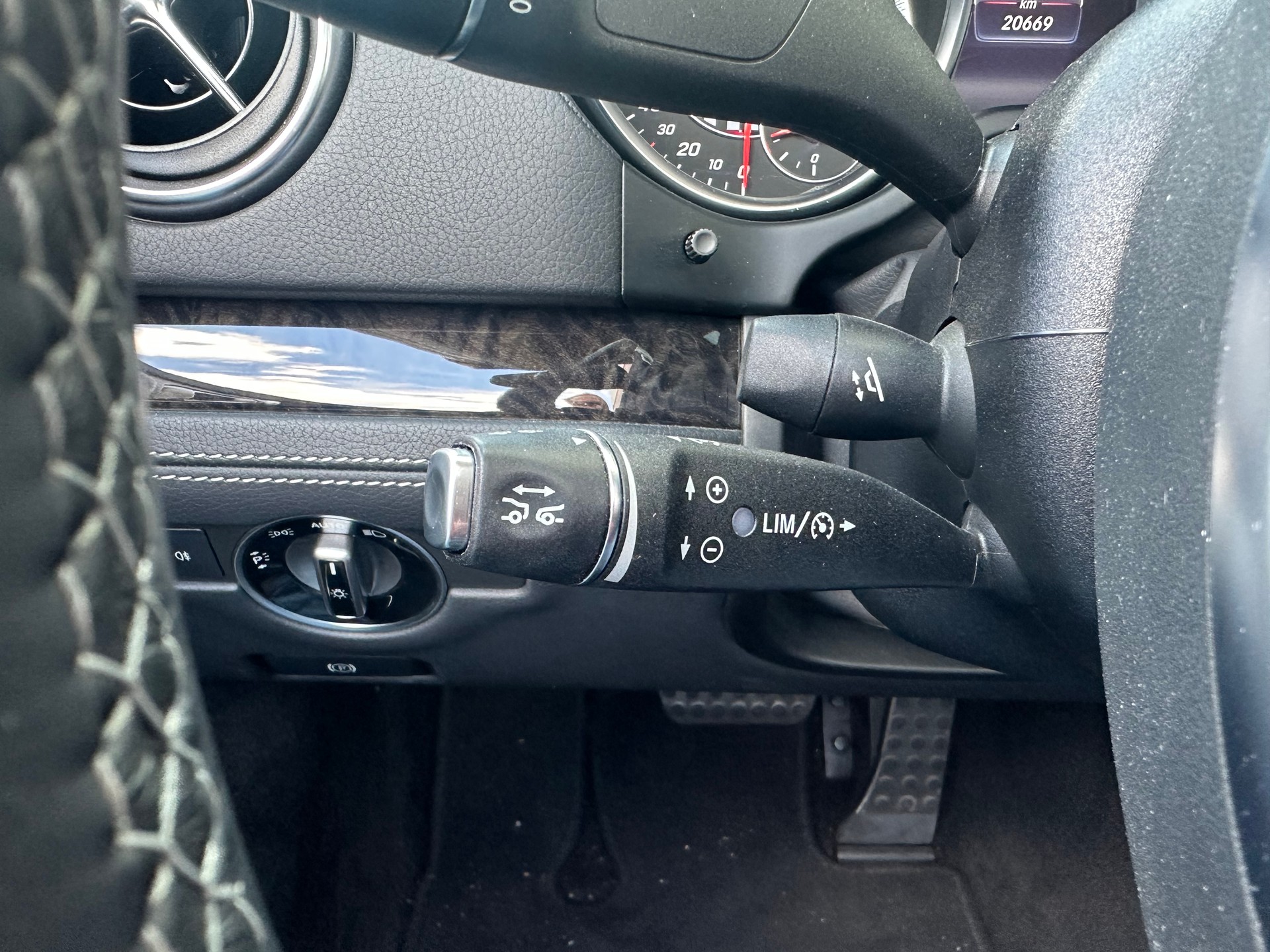 MERCEDES-BENZ SL 400 9G-Tronic-image-17
